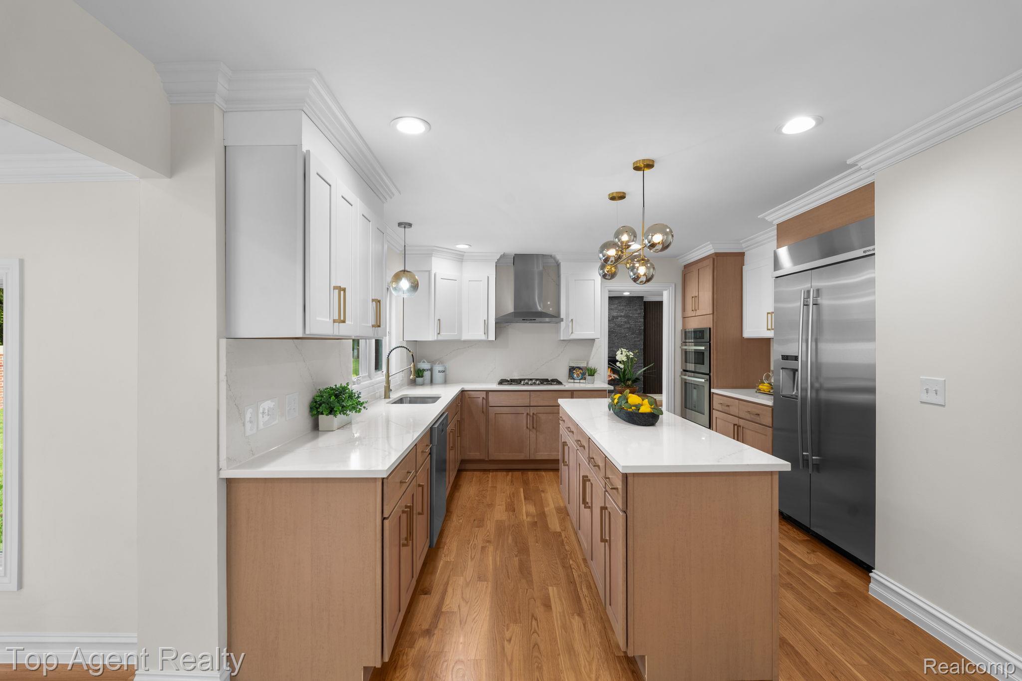 6739 White Pine Court