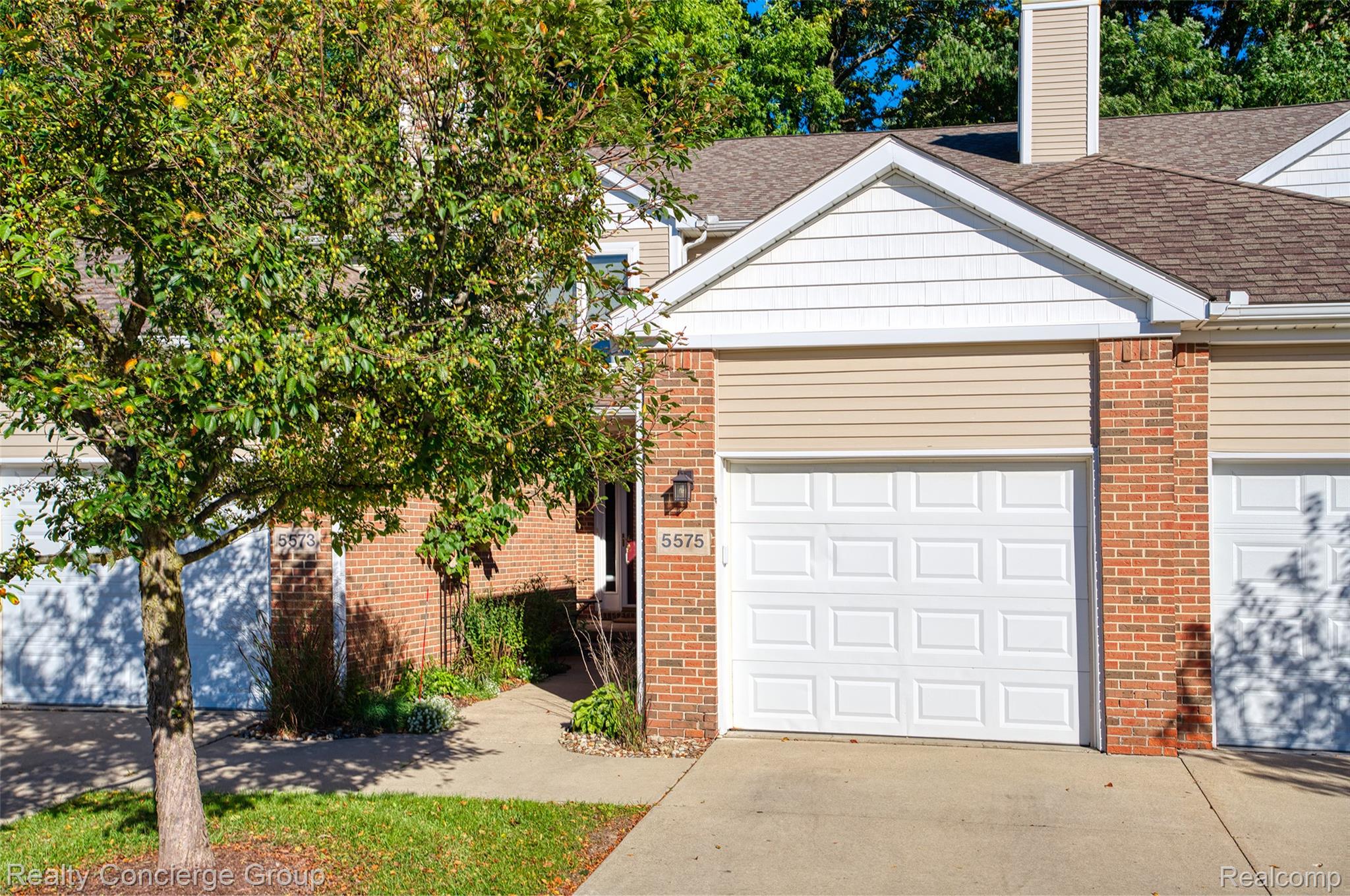 5575 Woodruff Shore Drive