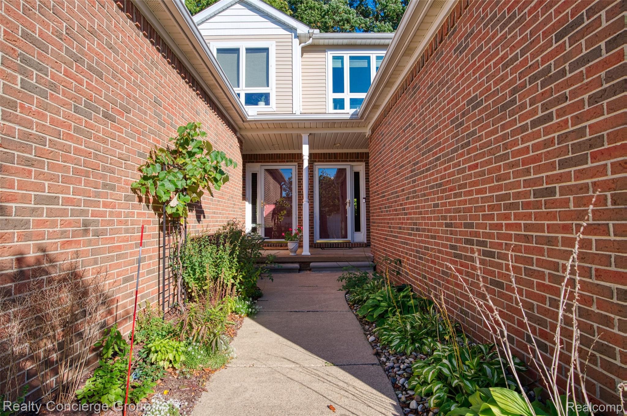 5575 Woodruff Shore Drive