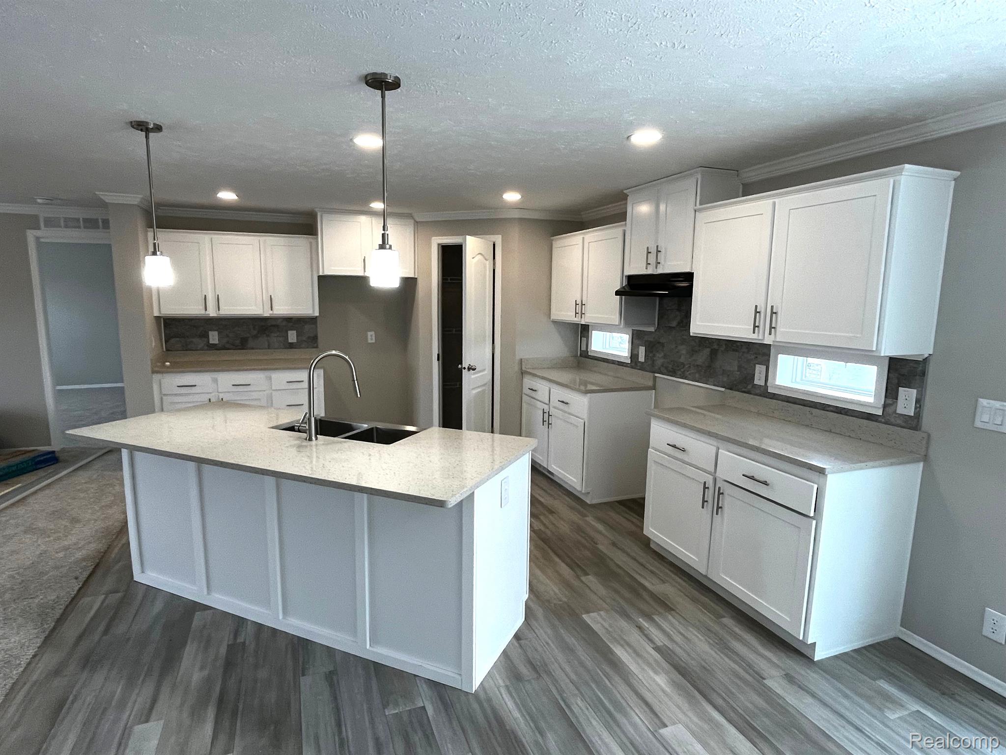 2765 NAPLES Court