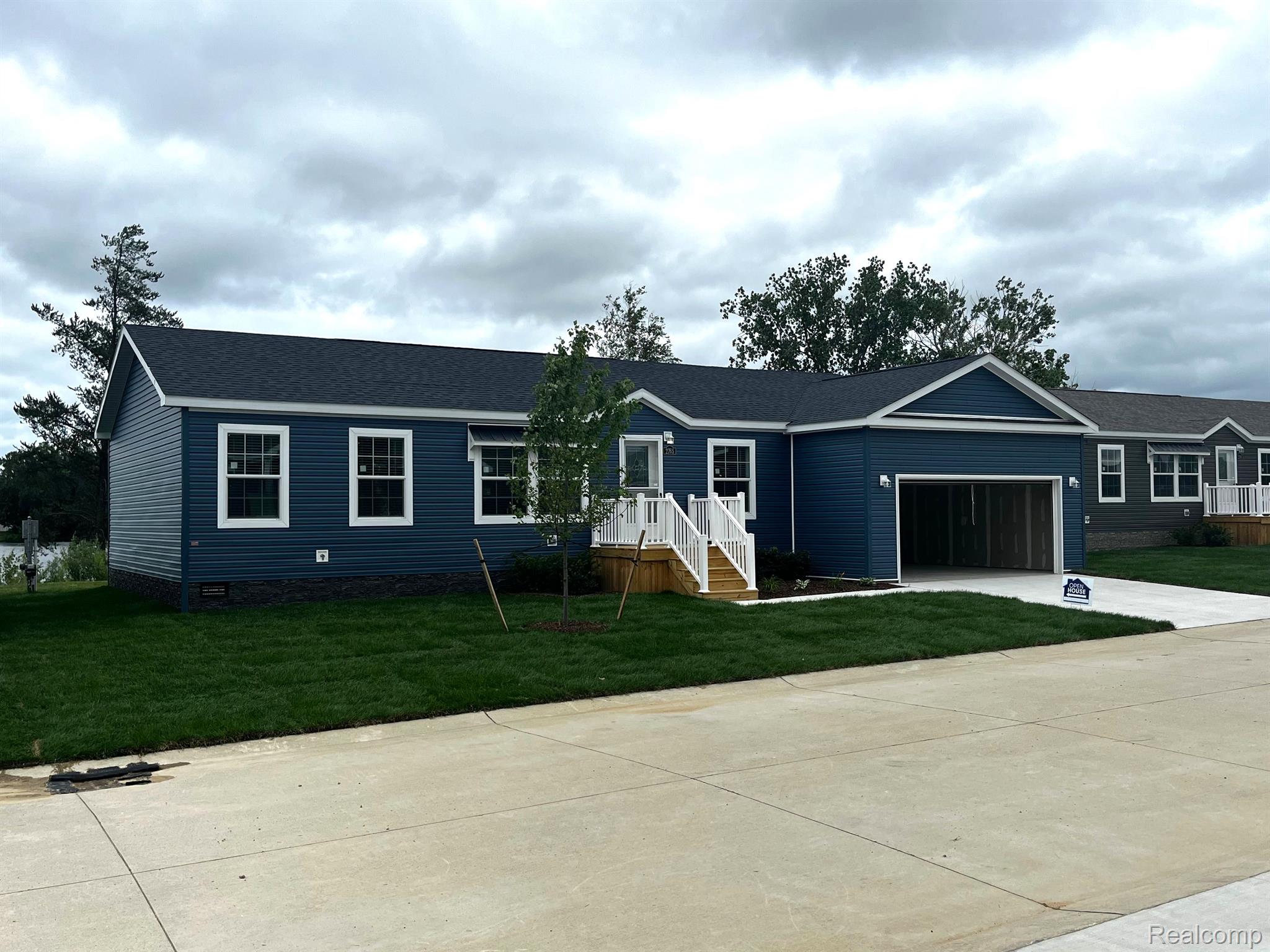 2765 NAPLES Court