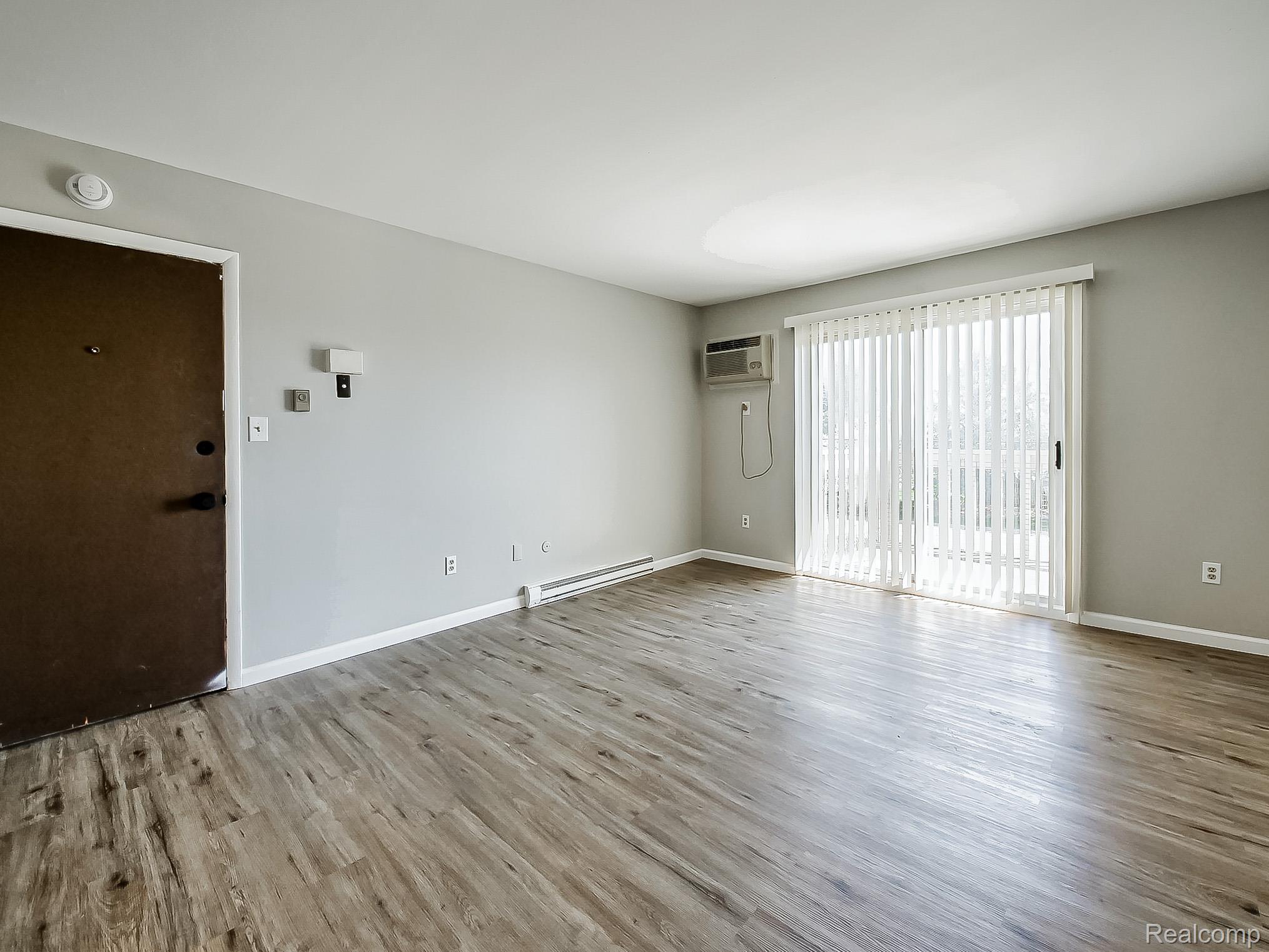 125 E Van Riper Road 5