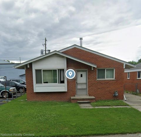 Photo of 5919 N Waverly Street, Dearborn Heights City, MI 48127 (MLS # 20251052044)