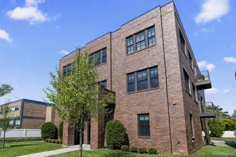 936 W 11 Mile Road Royal Oak Charter Township MI 48067