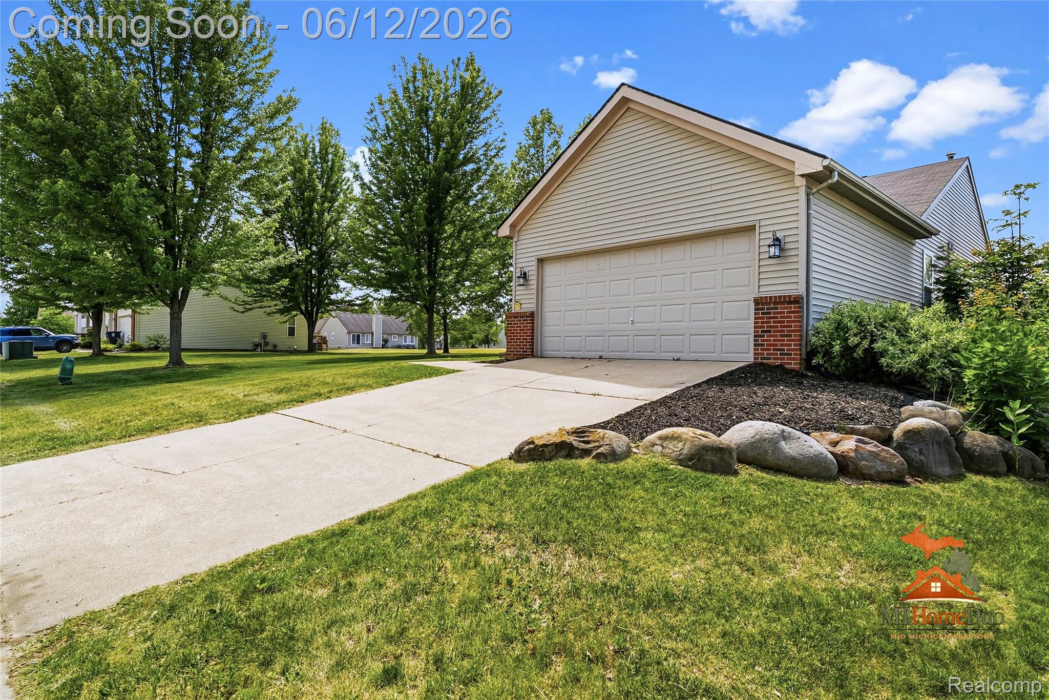1501 Vanderbilt Drive