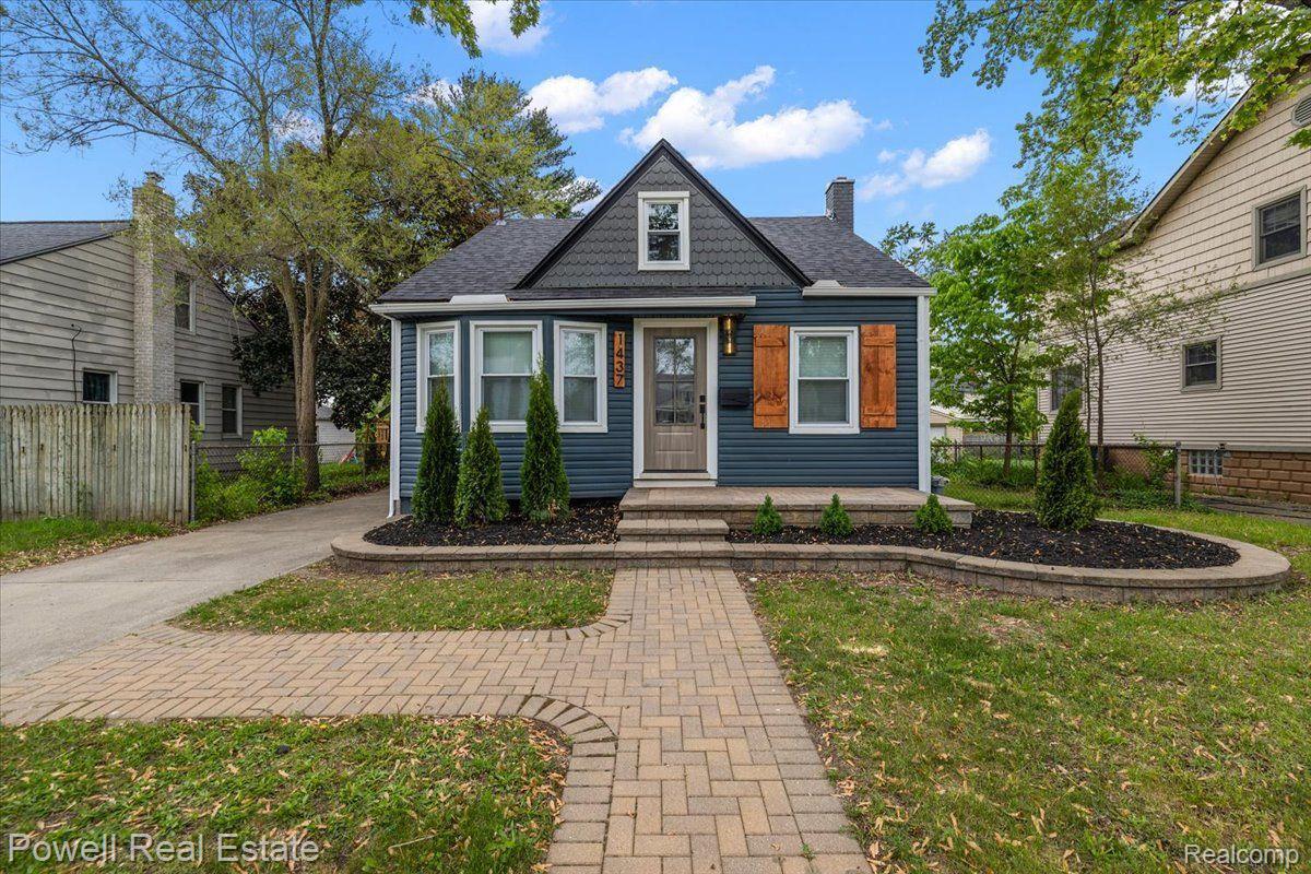 1437 PEARSON Street