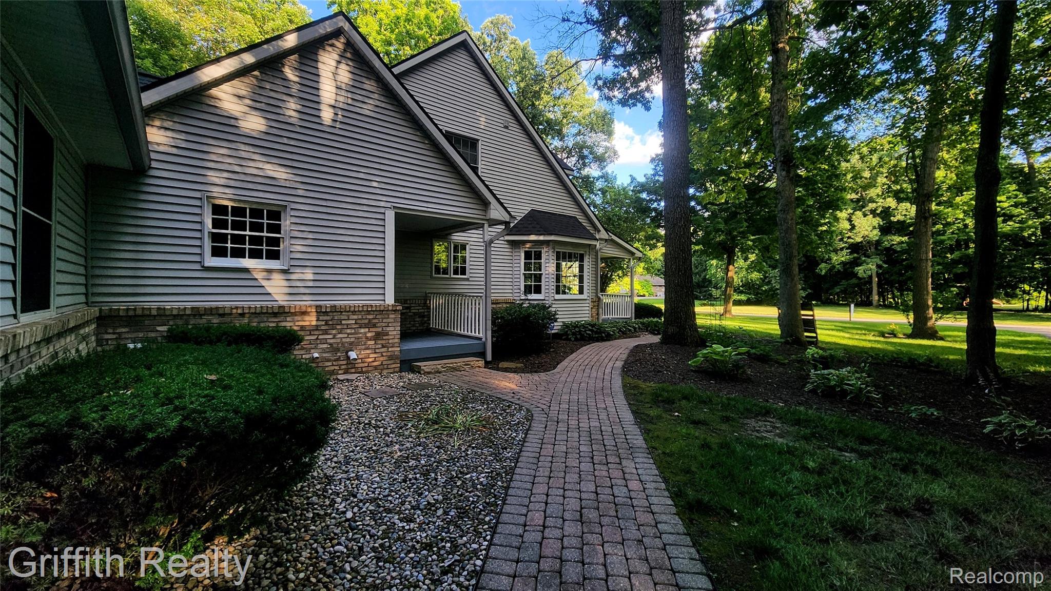 8123 Baypointe Drive