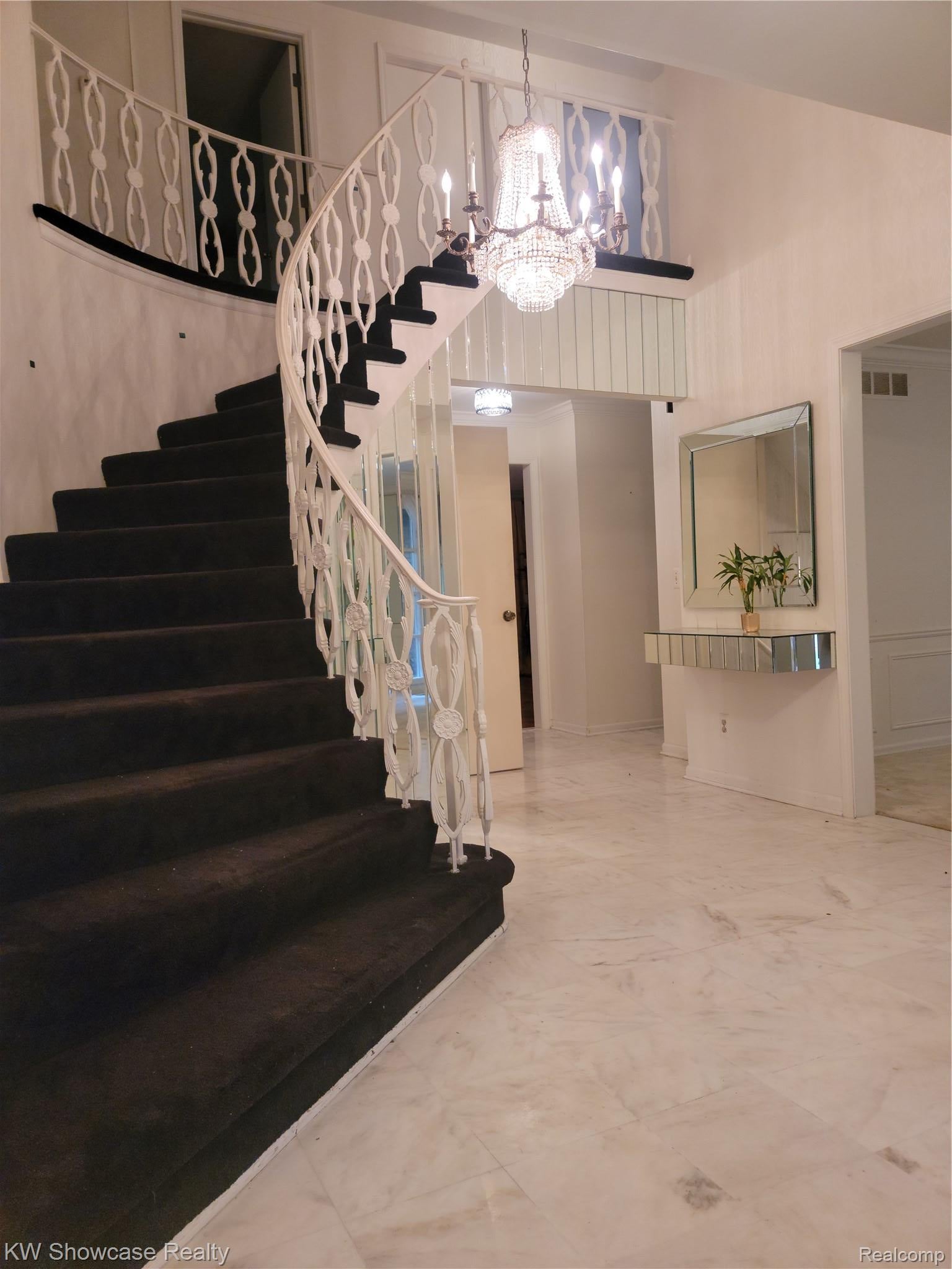 5064 Far Ravine Court