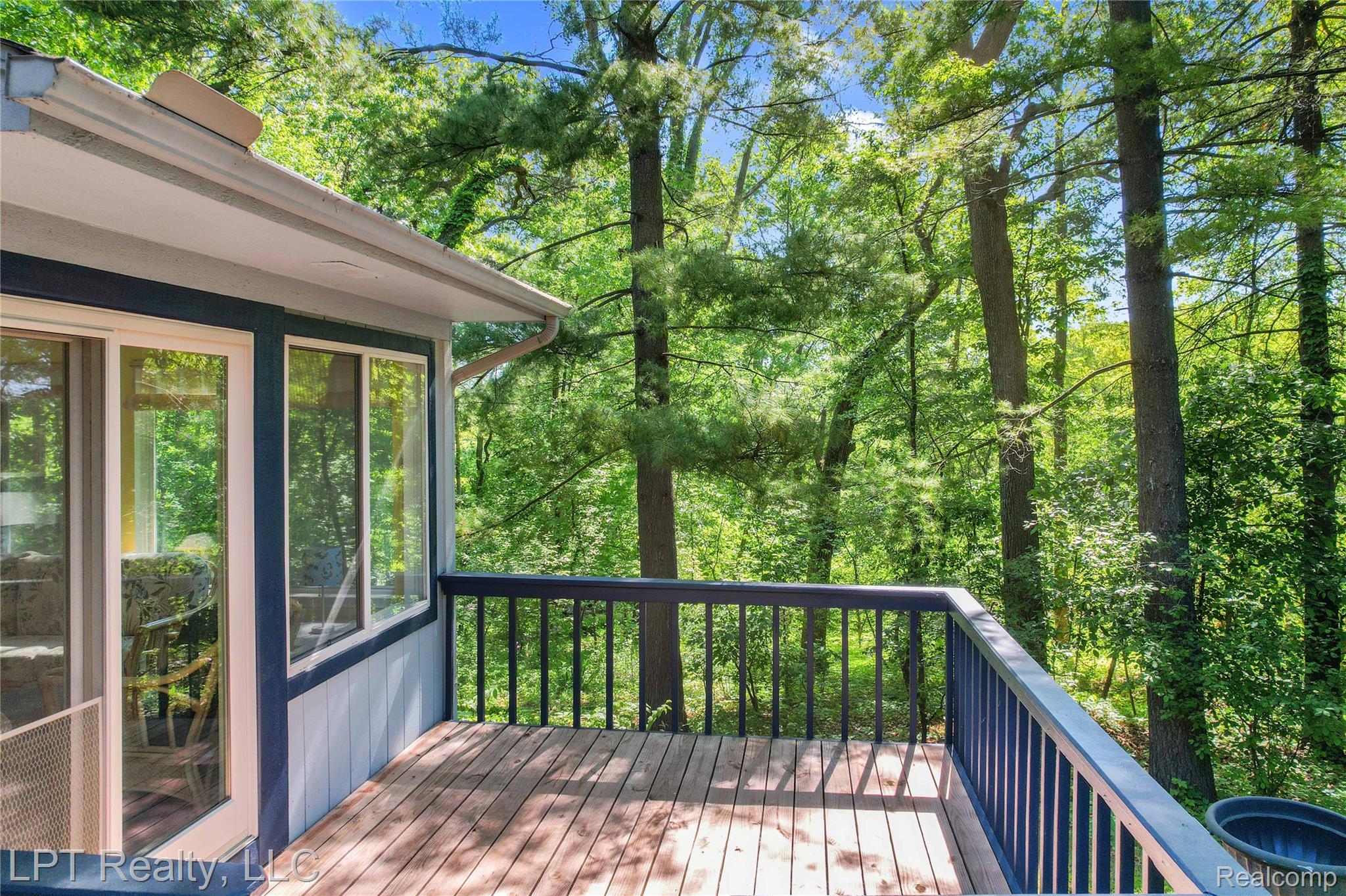 5236 Schlenker Road