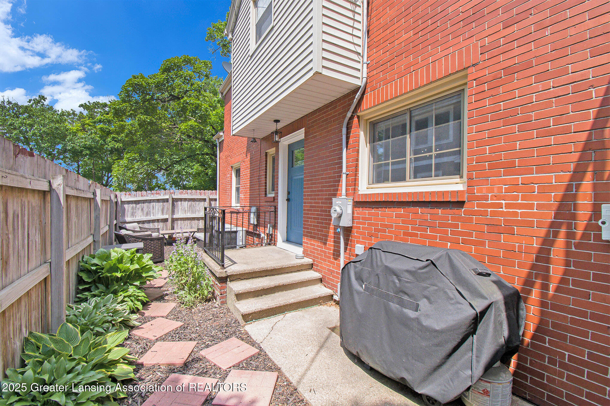 Lansing City, Michigan 48910, United States, 3 Bedrooms Bedrooms, ,2 BathroomsBathrooms,Residential,Active,150548