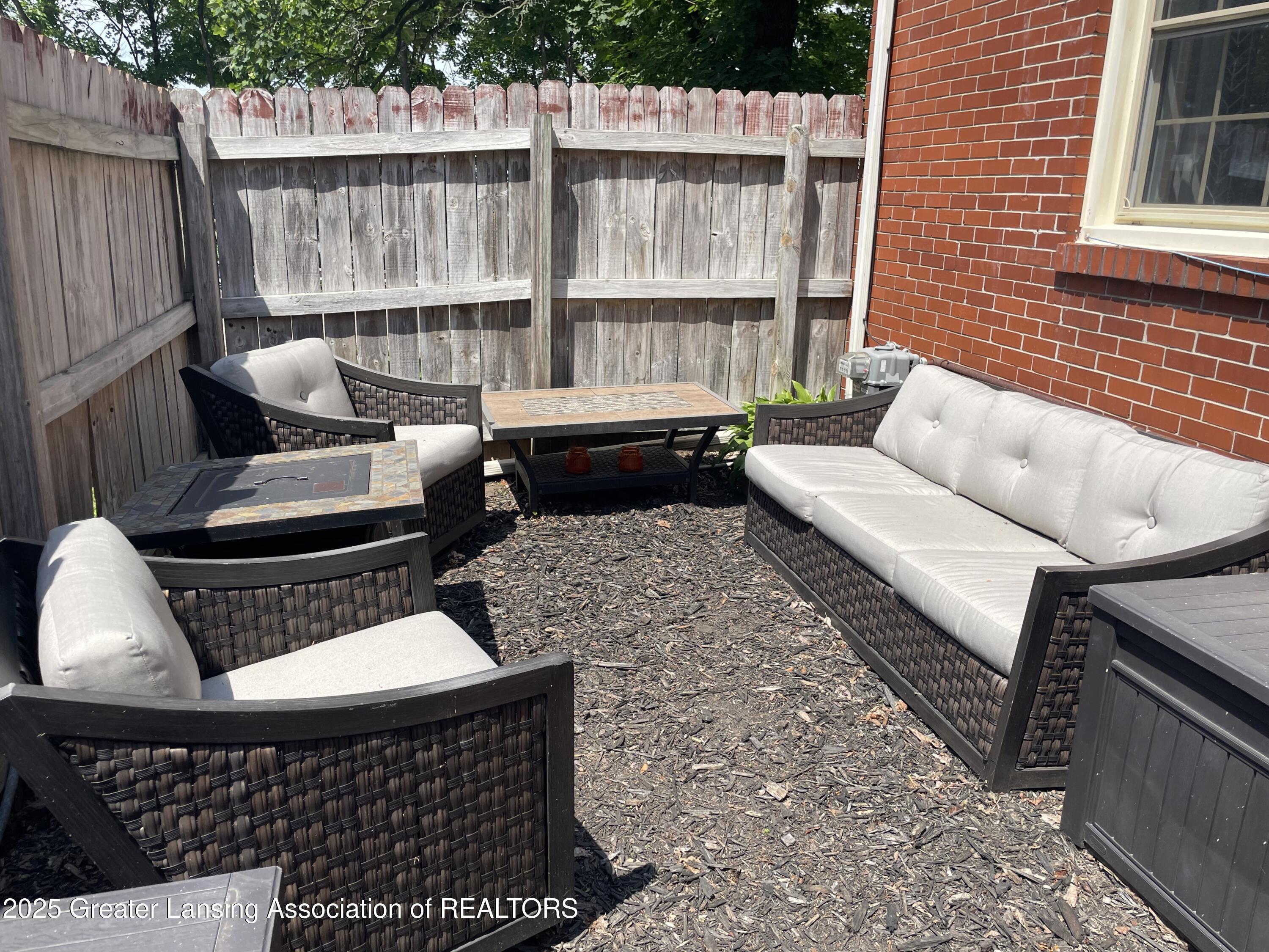 Lansing City, Michigan 48910, United States, 3 Bedrooms Bedrooms, ,2 BathroomsBathrooms,Residential,Active,150548