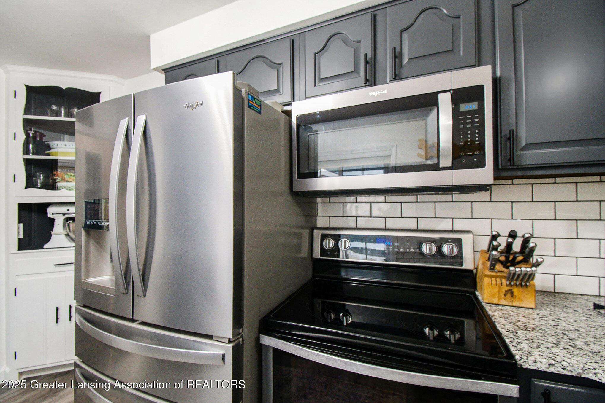 Lansing City, Michigan 48910, United States, 3 Bedrooms Bedrooms, ,2 BathroomsBathrooms,Residential,Active,150548