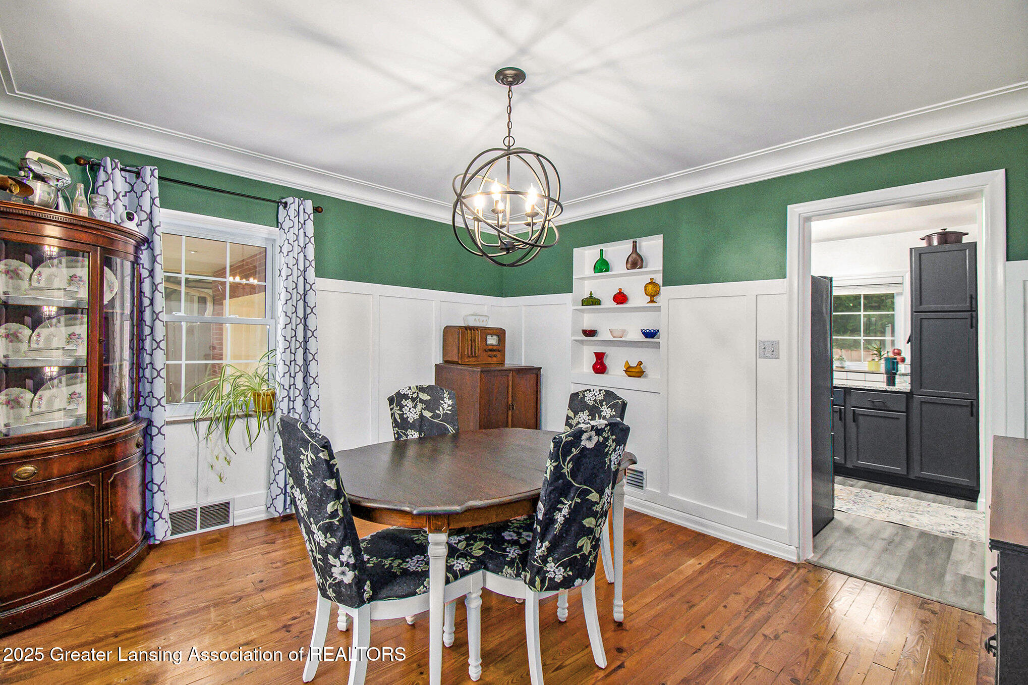 Lansing City, Michigan 48910, United States, 3 Bedrooms Bedrooms, ,2 BathroomsBathrooms,Residential,Active,150548