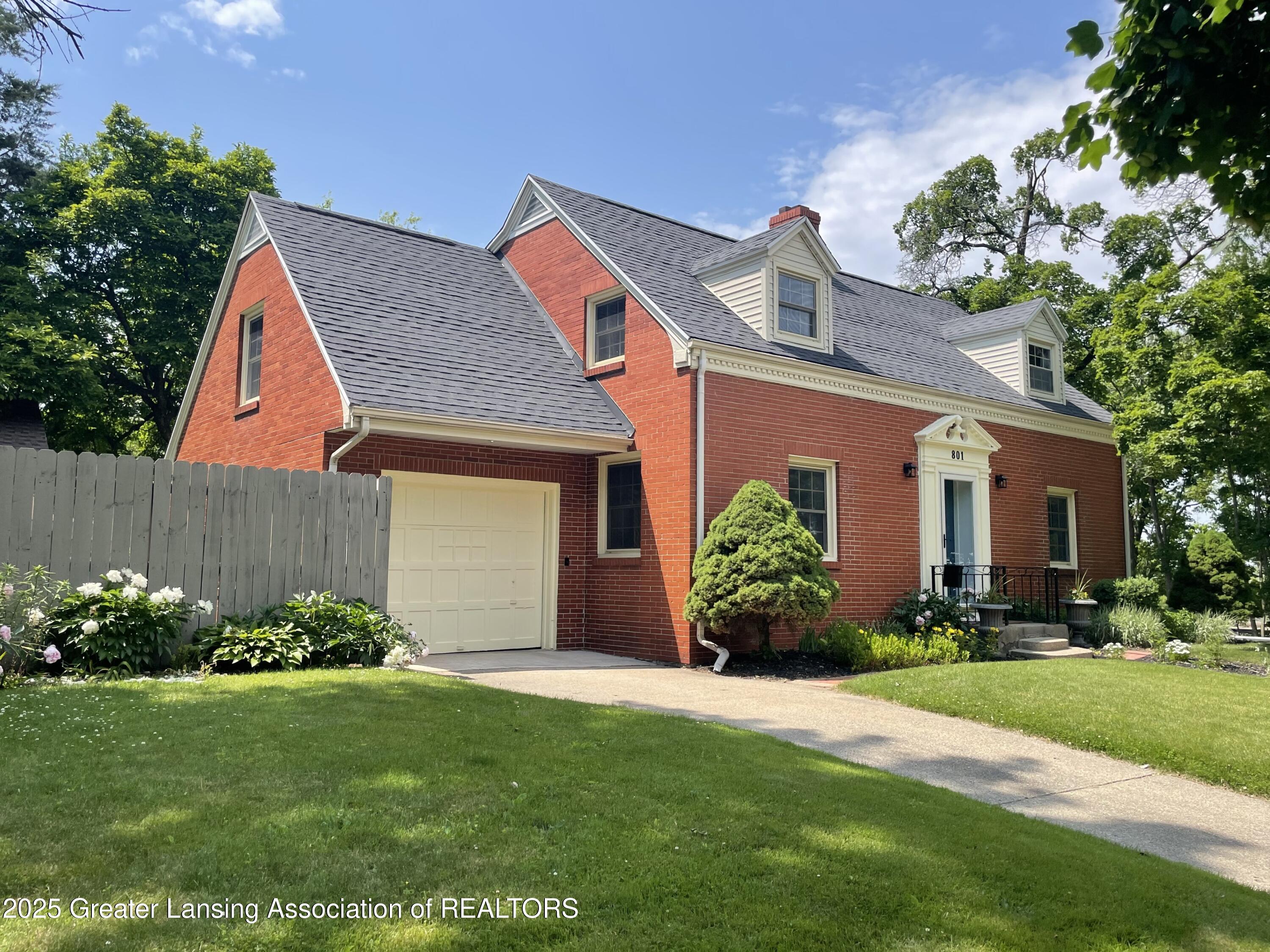 Lansing City, Michigan 48910, United States, 3 Bedrooms Bedrooms, ,2 BathroomsBathrooms,Residential,Active,150548