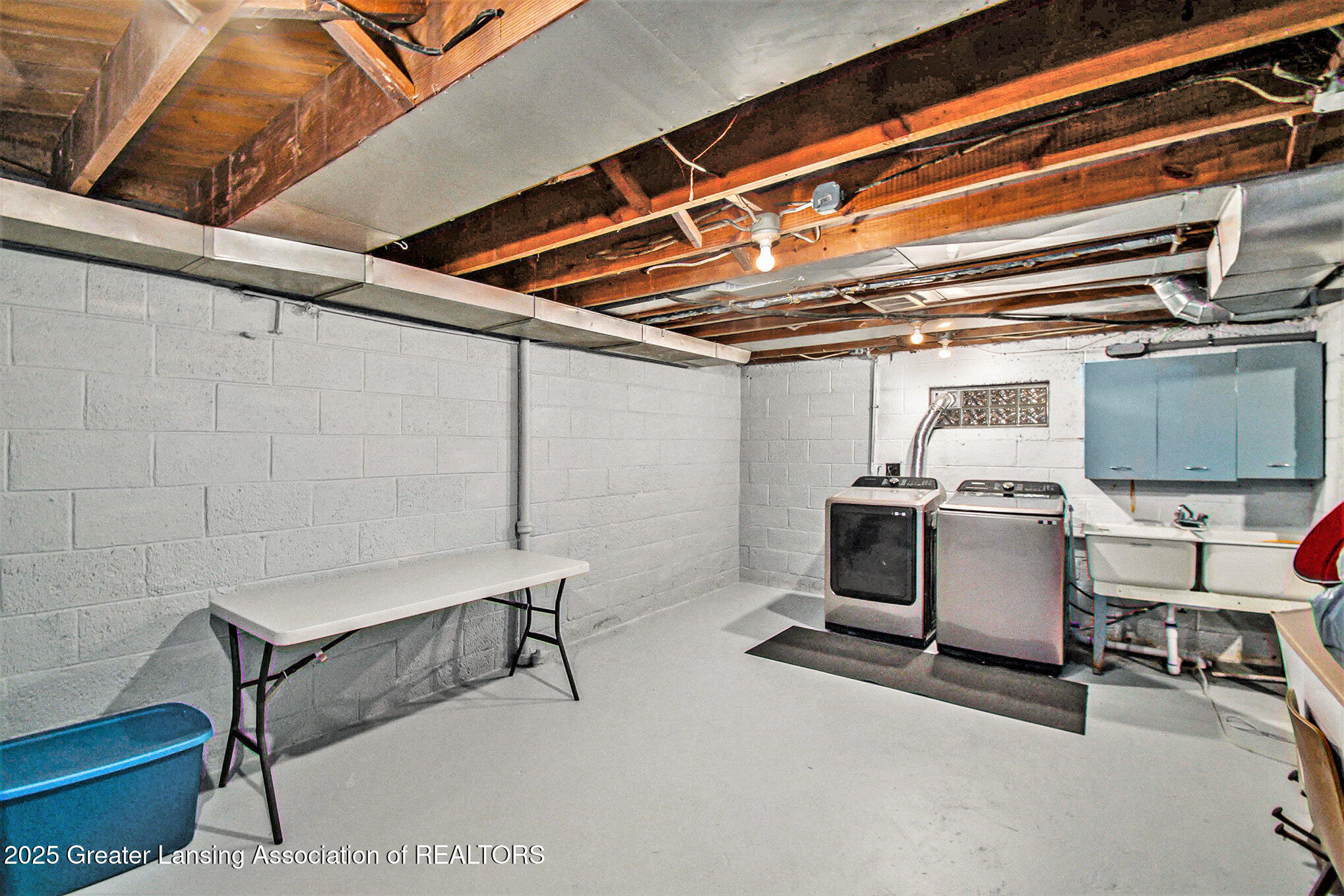 Lansing City, Michigan 48910, United States, 3 Bedrooms Bedrooms, ,2 BathroomsBathrooms,Residential,Active,150548