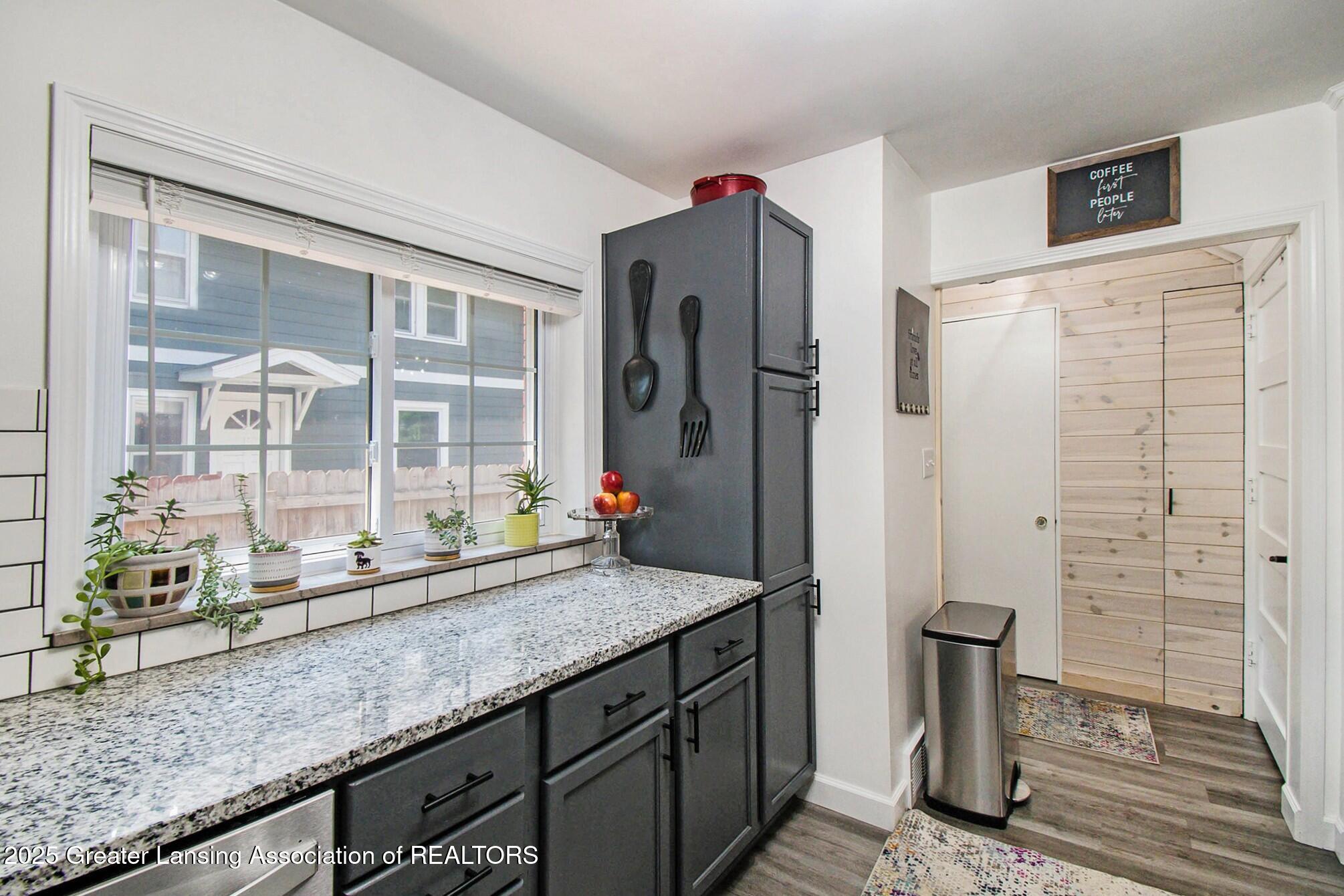 Lansing City, Michigan 48910, United States, 3 Bedrooms Bedrooms, ,2 BathroomsBathrooms,Residential,Active,150548