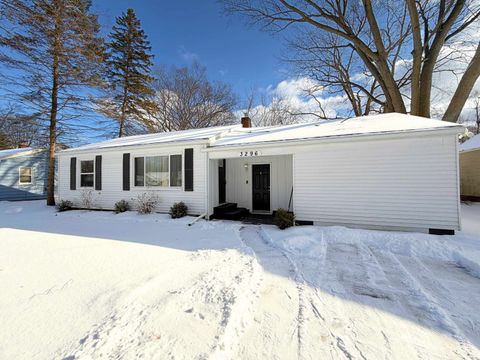 3296 Mills Acres Street Genesee Charter Township MI 48506