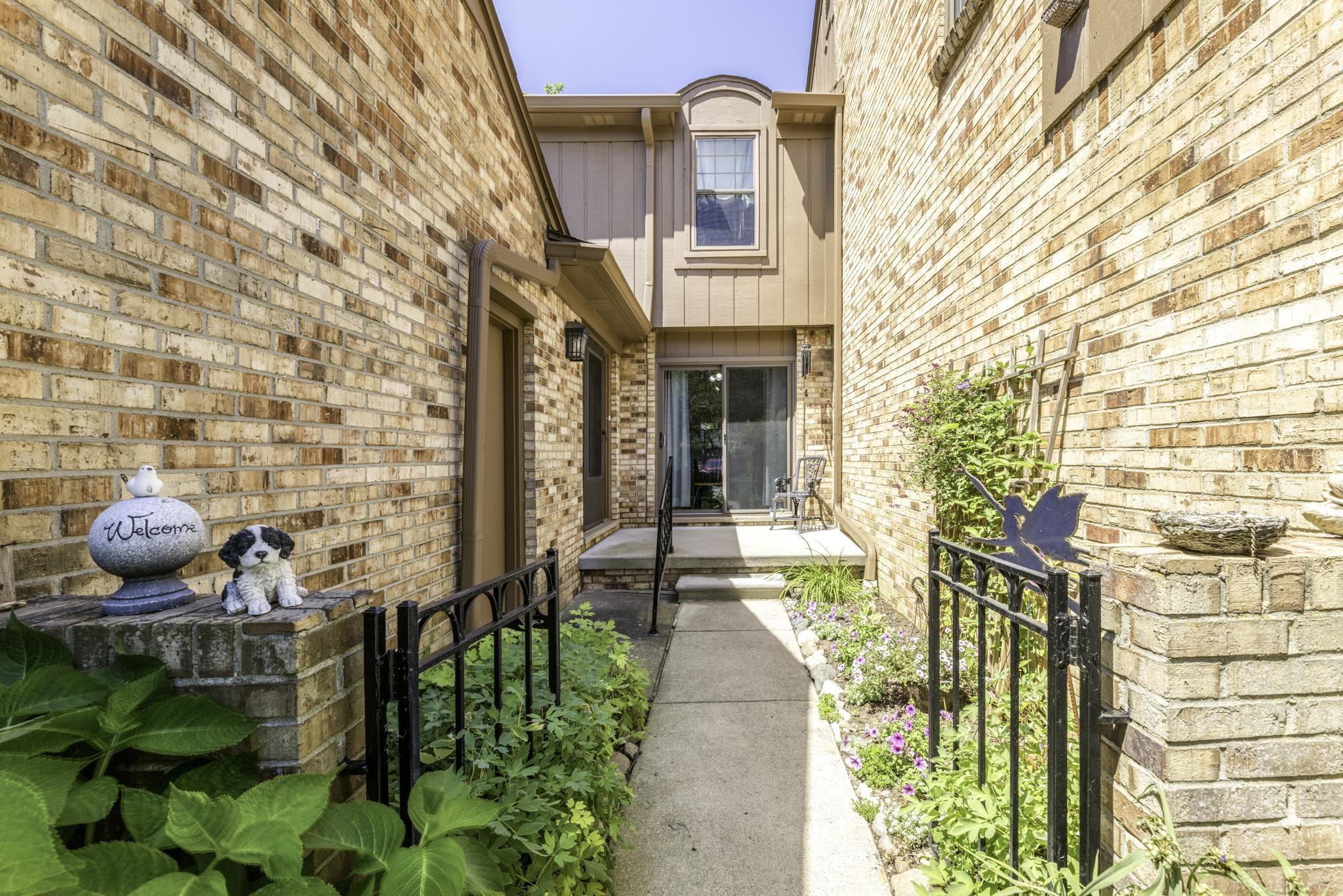 1832 Burning Bush Court
