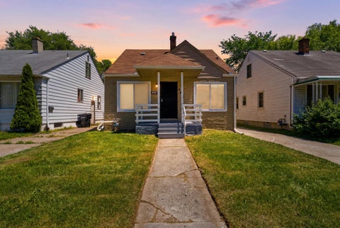 Photo of 6816 Evergreen Road, Detroit City, MI 48228 (MLS # 81026053038)
