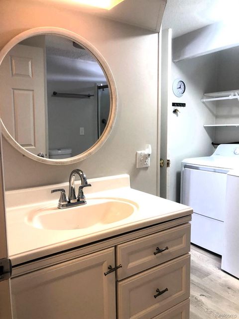 Tiny photo for 604 Juniper Court, Jonesville City, MI 49250 (MLS # 20261021670)