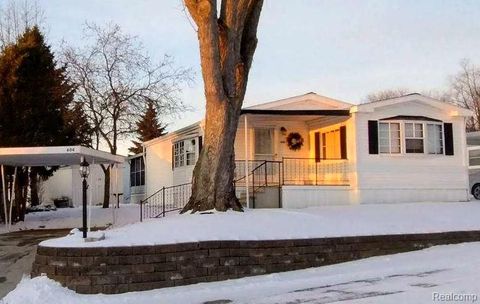 Tiny photo for 604 Juniper Court, Jonesville City, MI 49250 (MLS # 20261021670)