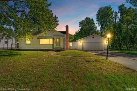 Photo for 485 Rivard Boulevard