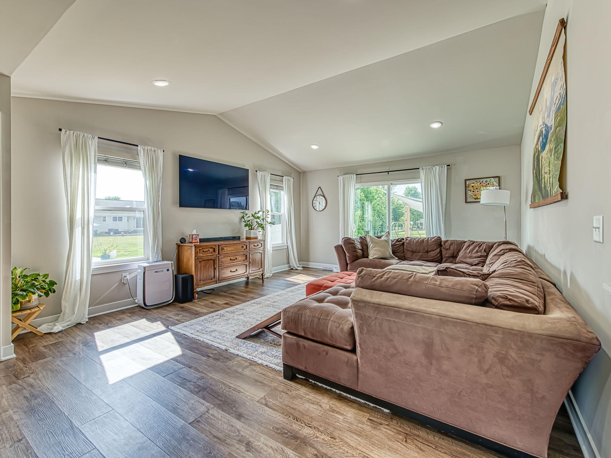 691 Goldfinch Lane
