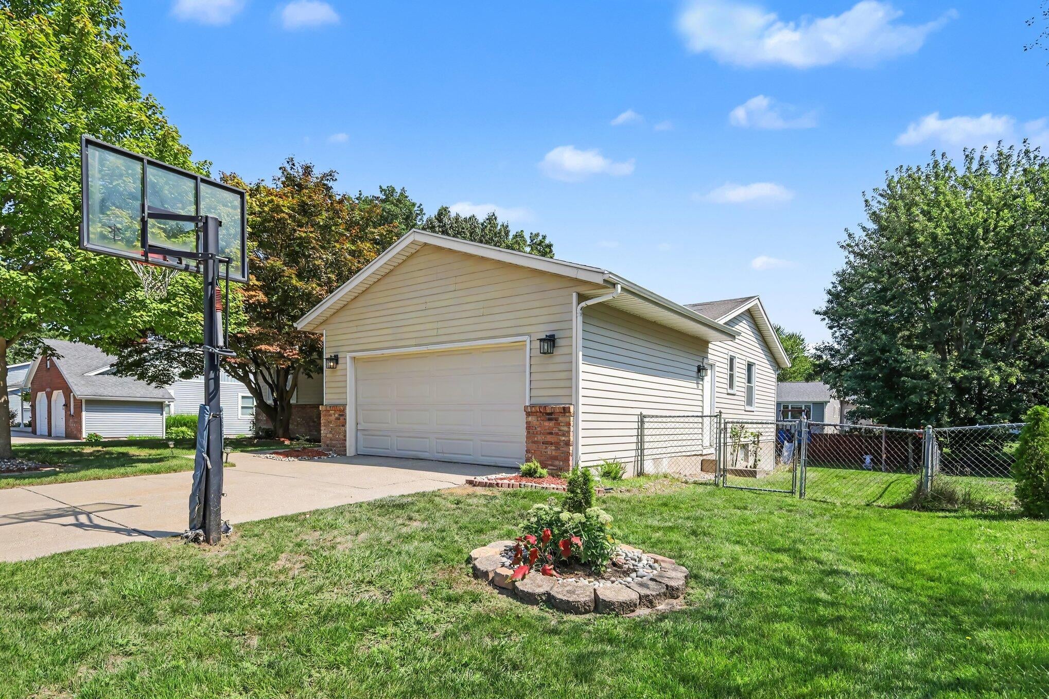 5866 Penny Farm Drive SE