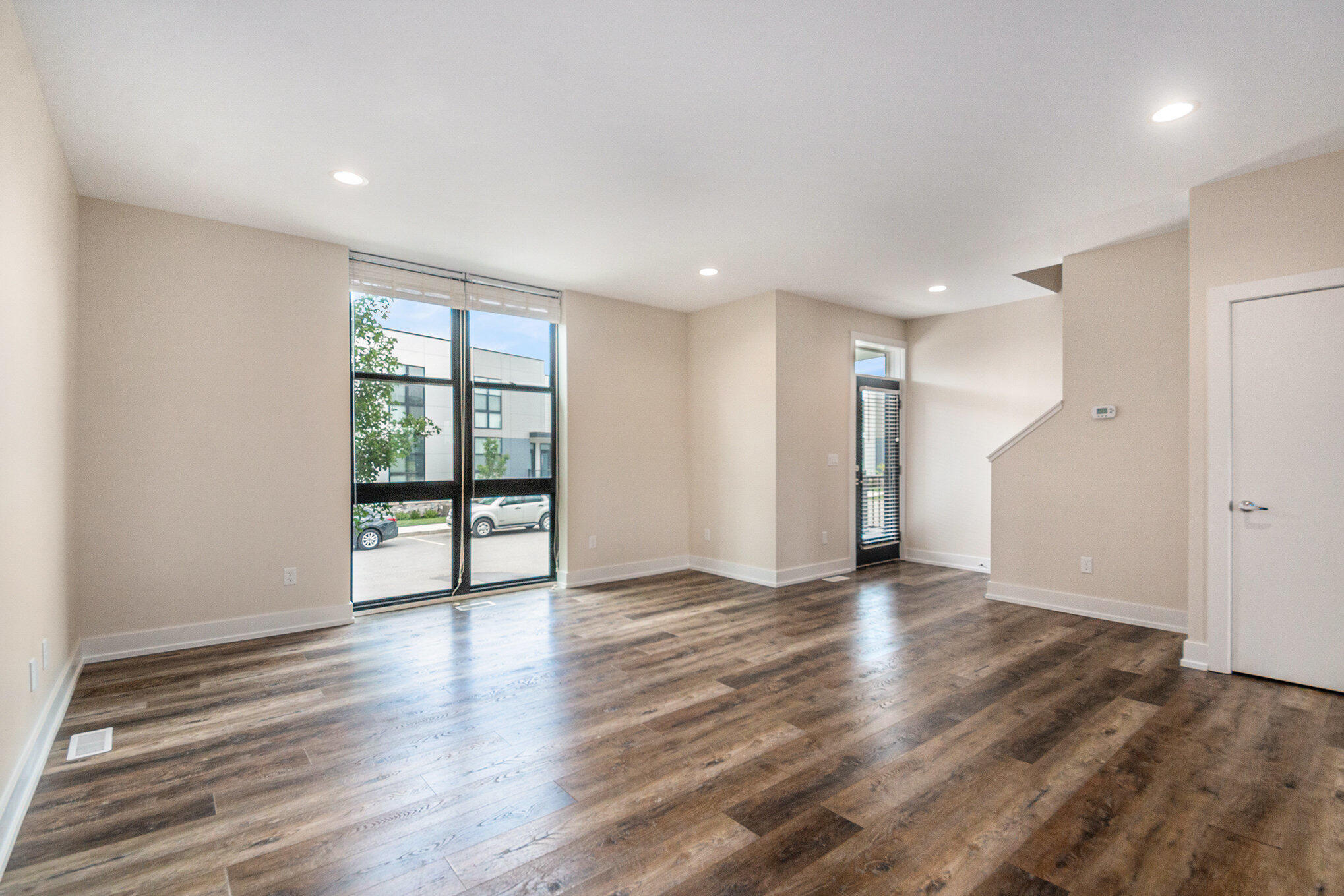 6028 Port View Drive SE