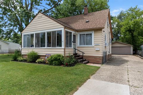 22355 Curie Avenue Warren City MI 48091