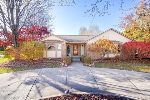 23965 Whittaker Drive Court Farmington City MI 48335