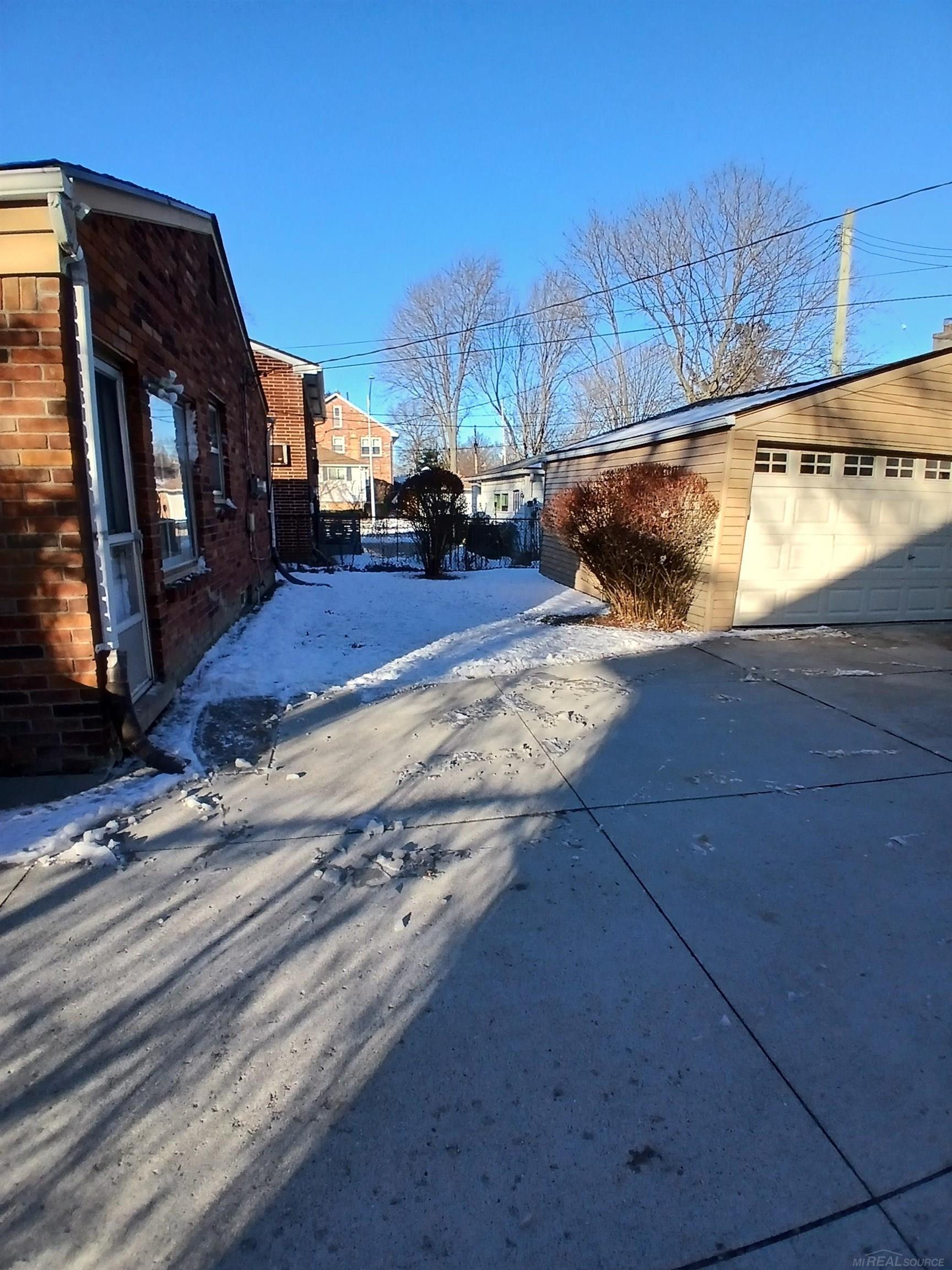 1000 Vernier Road