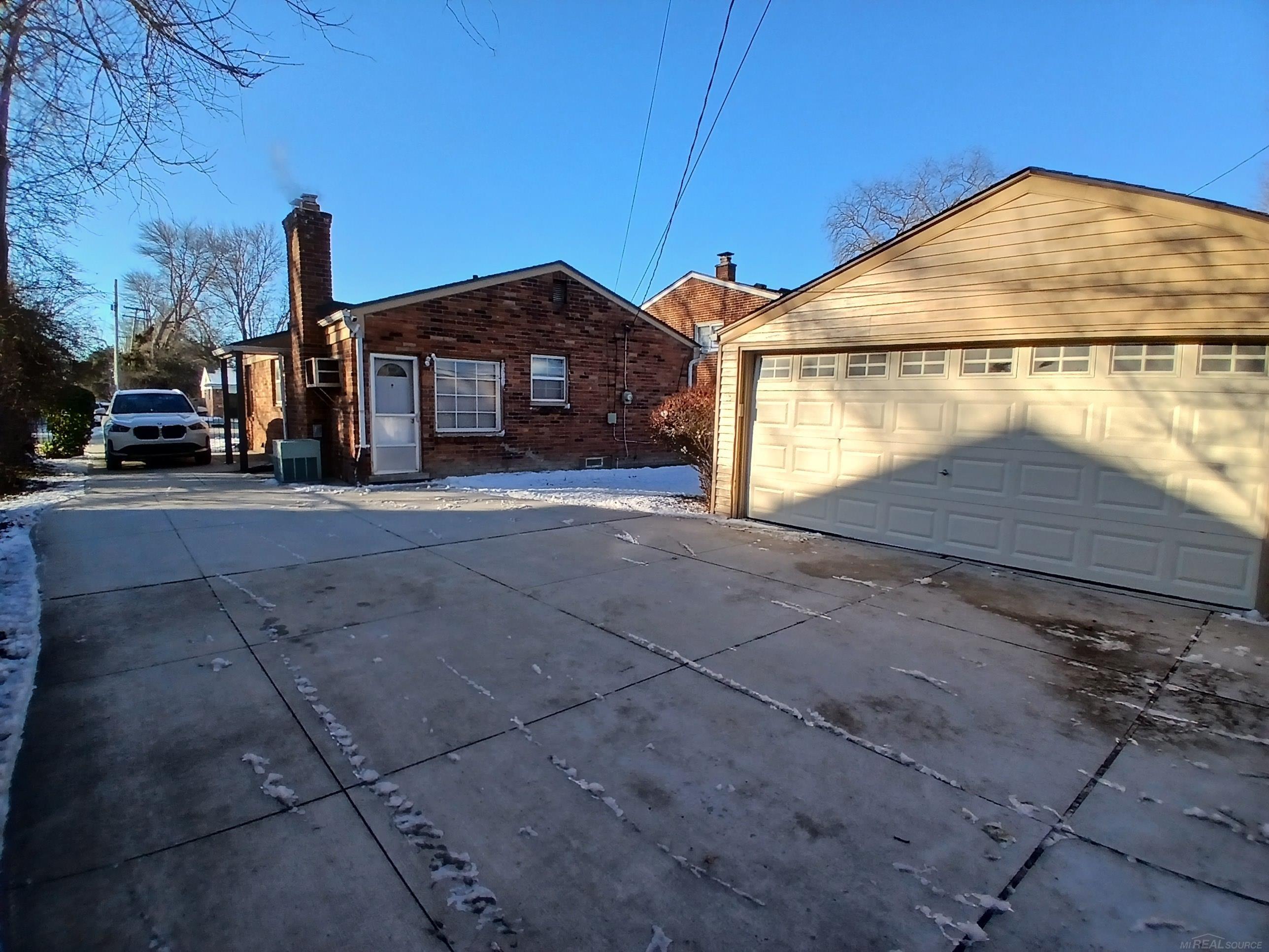 1000 Vernier Road