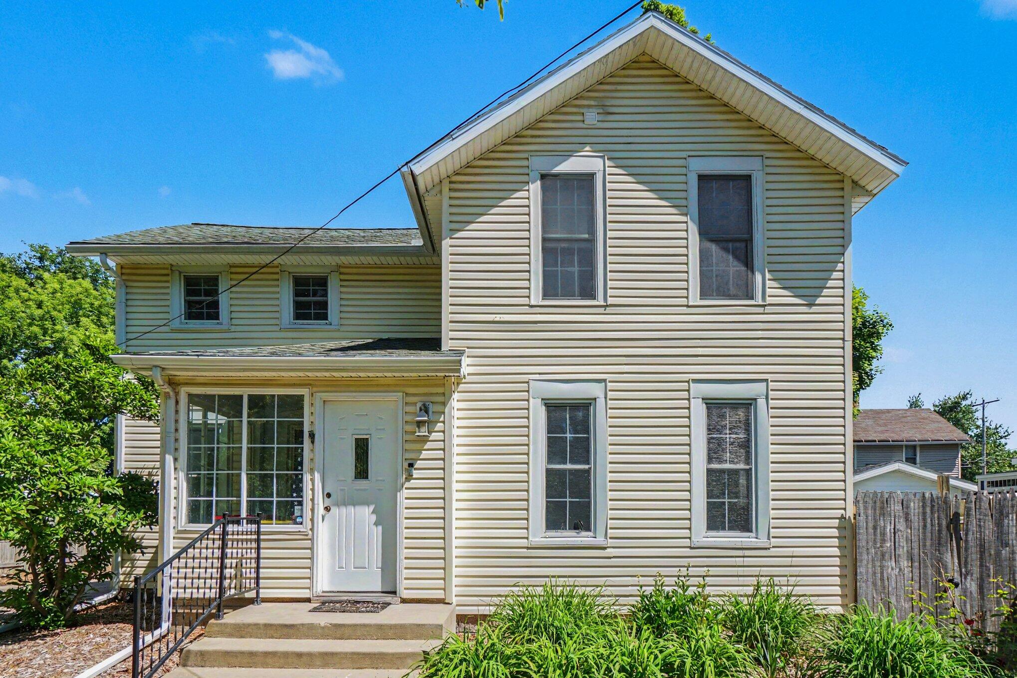 425 E Walnut Street