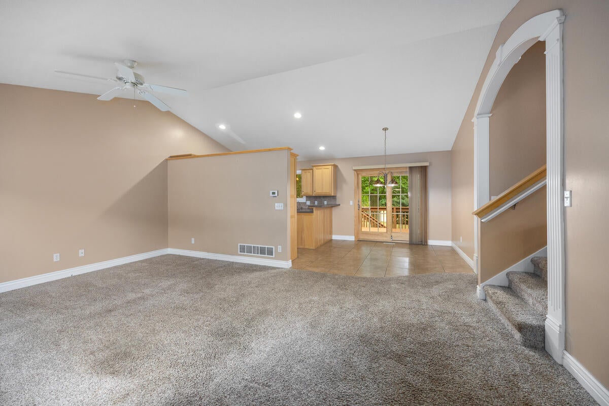 11108 Creekside Drive