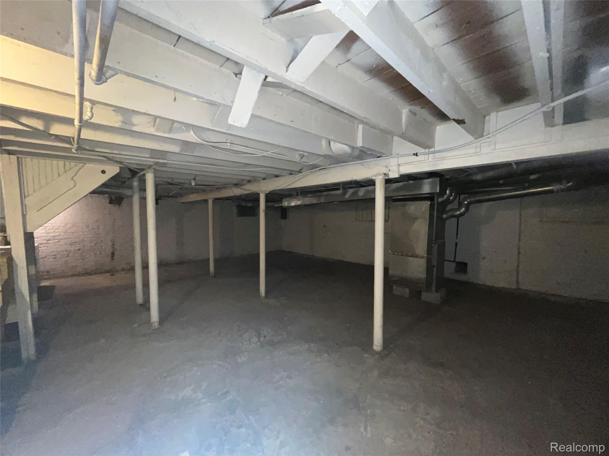 Highland Park City, Michigan 48203, United States, 5 Bedrooms Bedrooms, ,1 BathroomBathrooms,Residential,Active,202488