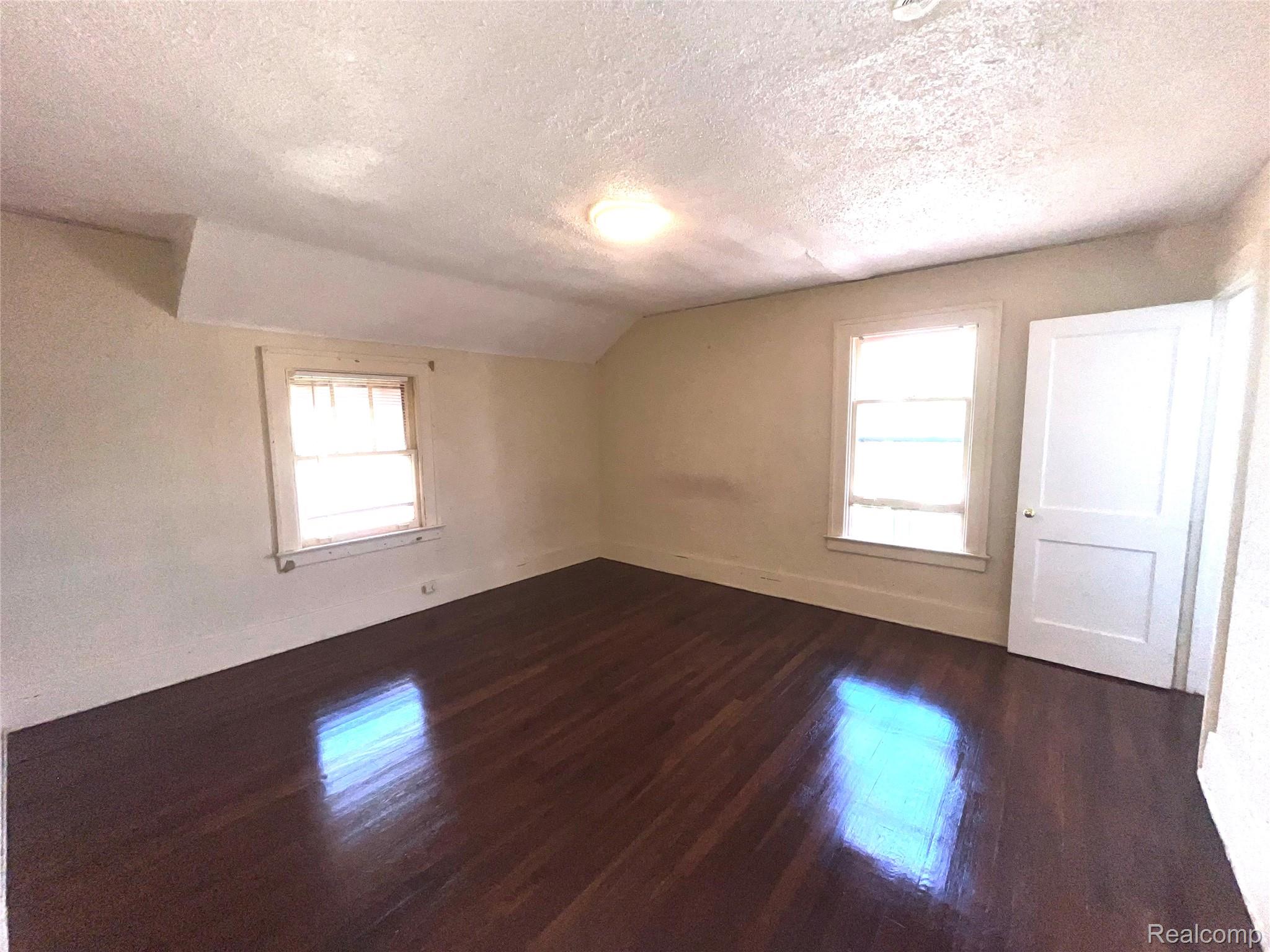 Highland Park City, Michigan 48203, United States, 5 Bedrooms Bedrooms, ,1 BathroomBathrooms,Residential,Active,202488