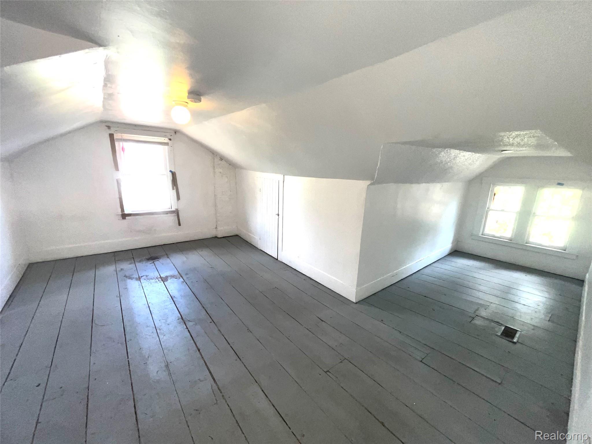 Highland Park City, Michigan 48203, United States, 5 Bedrooms Bedrooms, ,1 BathroomBathrooms,Residential,Active,202488