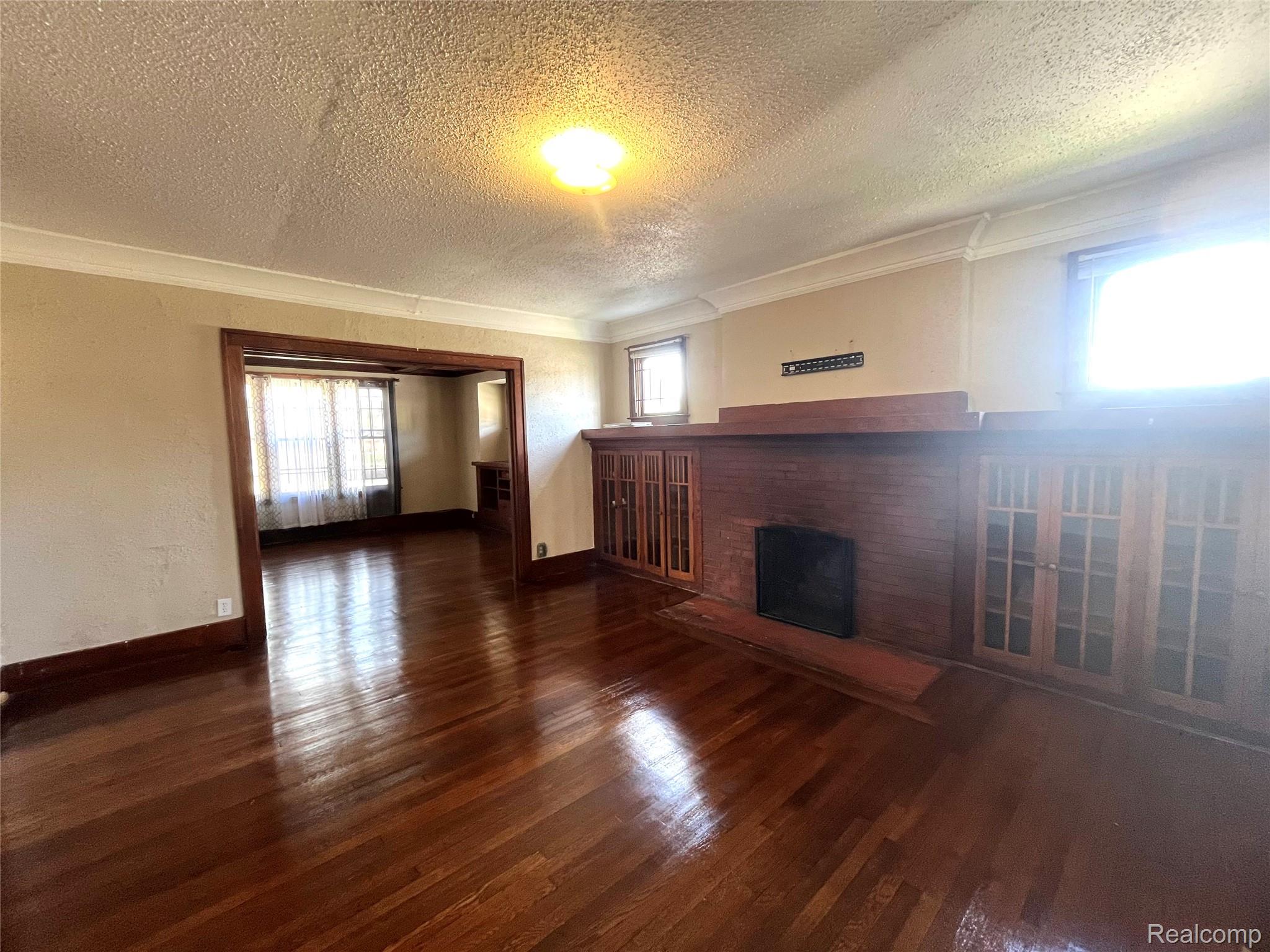 Highland Park City, Michigan 48203, United States, 5 Bedrooms Bedrooms, ,1 BathroomBathrooms,Residential,Active,202488