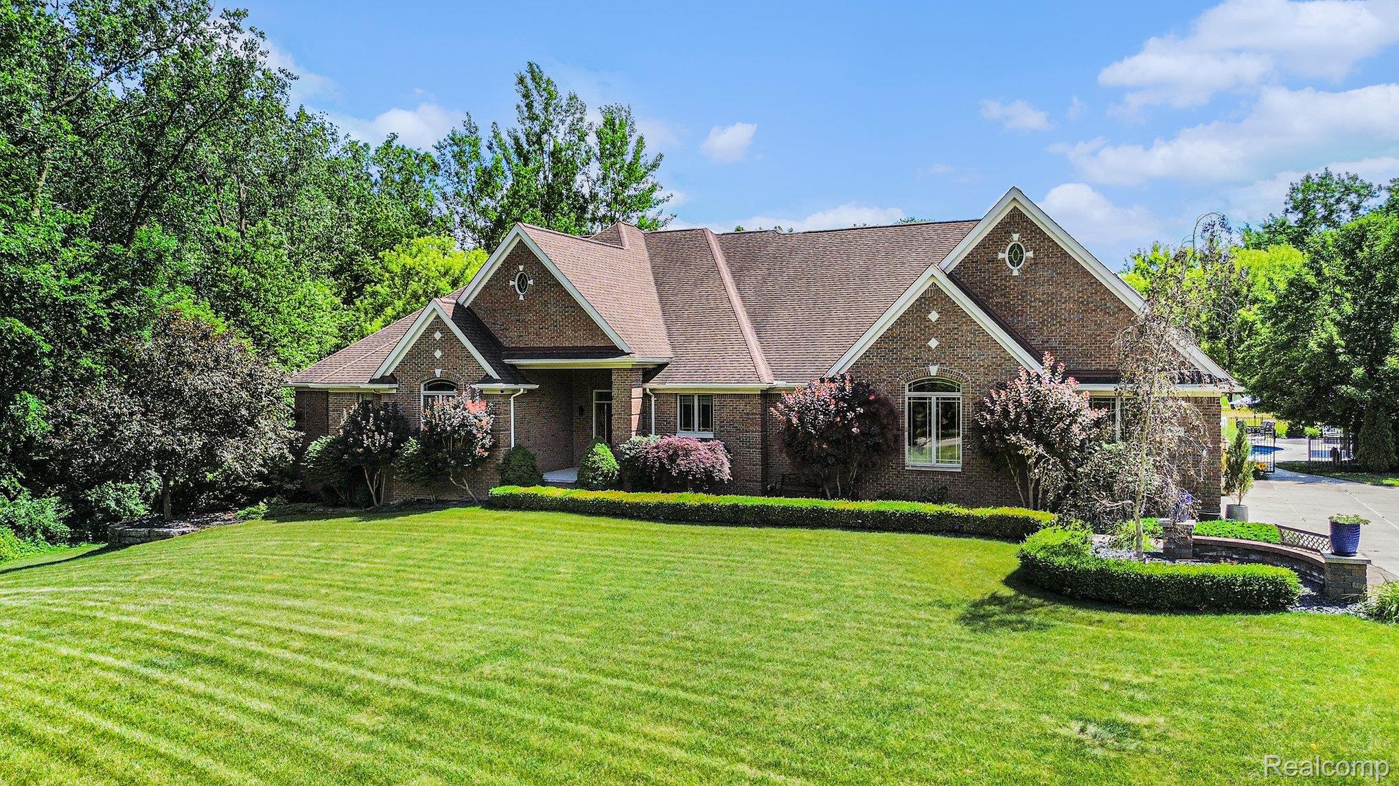 8670 Country Manor Drive