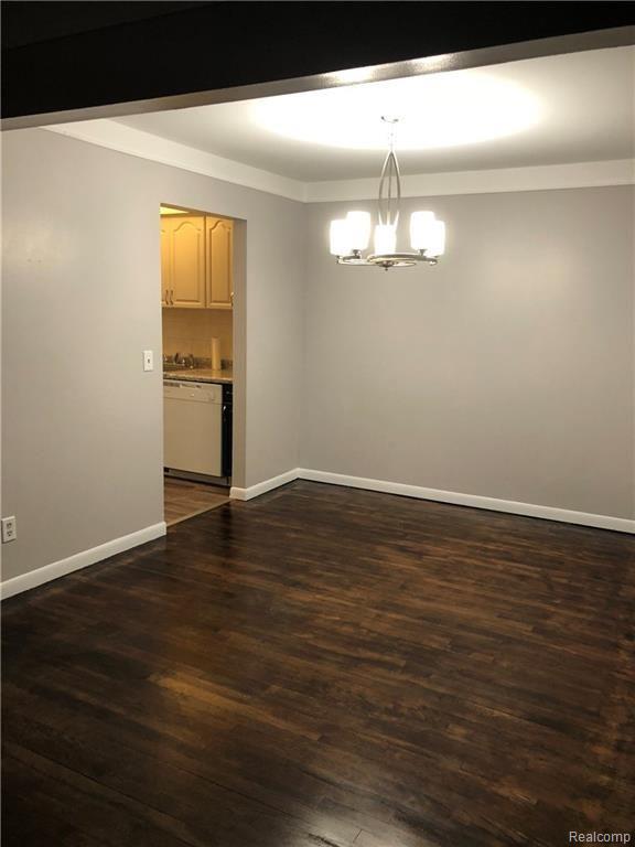 1249 ISLAND Drive 104