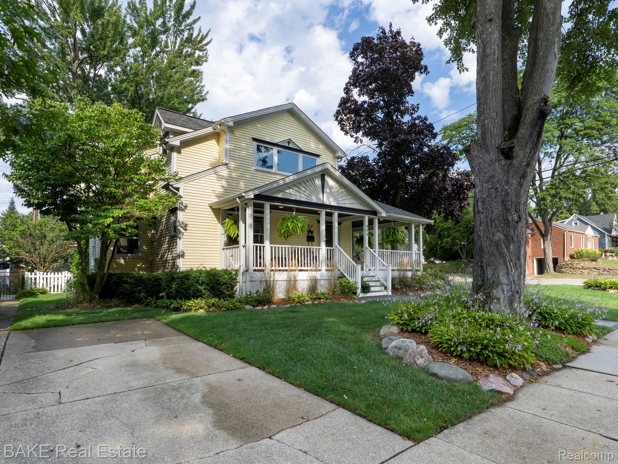 499 N Evergreen Street
