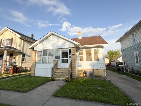 134 Michigan Avenue Monroe City MI 48162