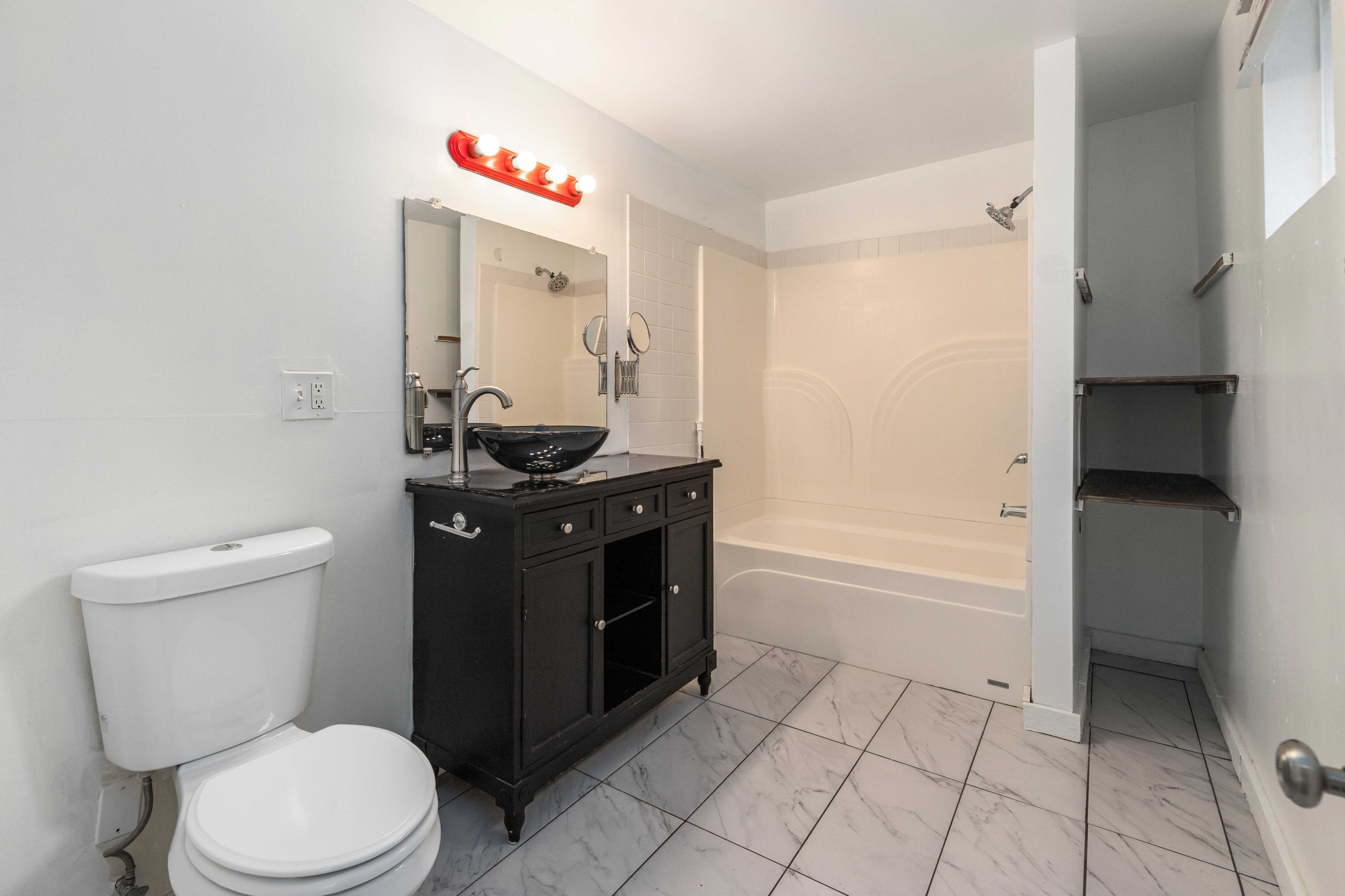 Detroit City, Michigan 48216, United States, 2 Bedrooms Bedrooms, ,1 BathroomBathrooms,Residential,Active,126703