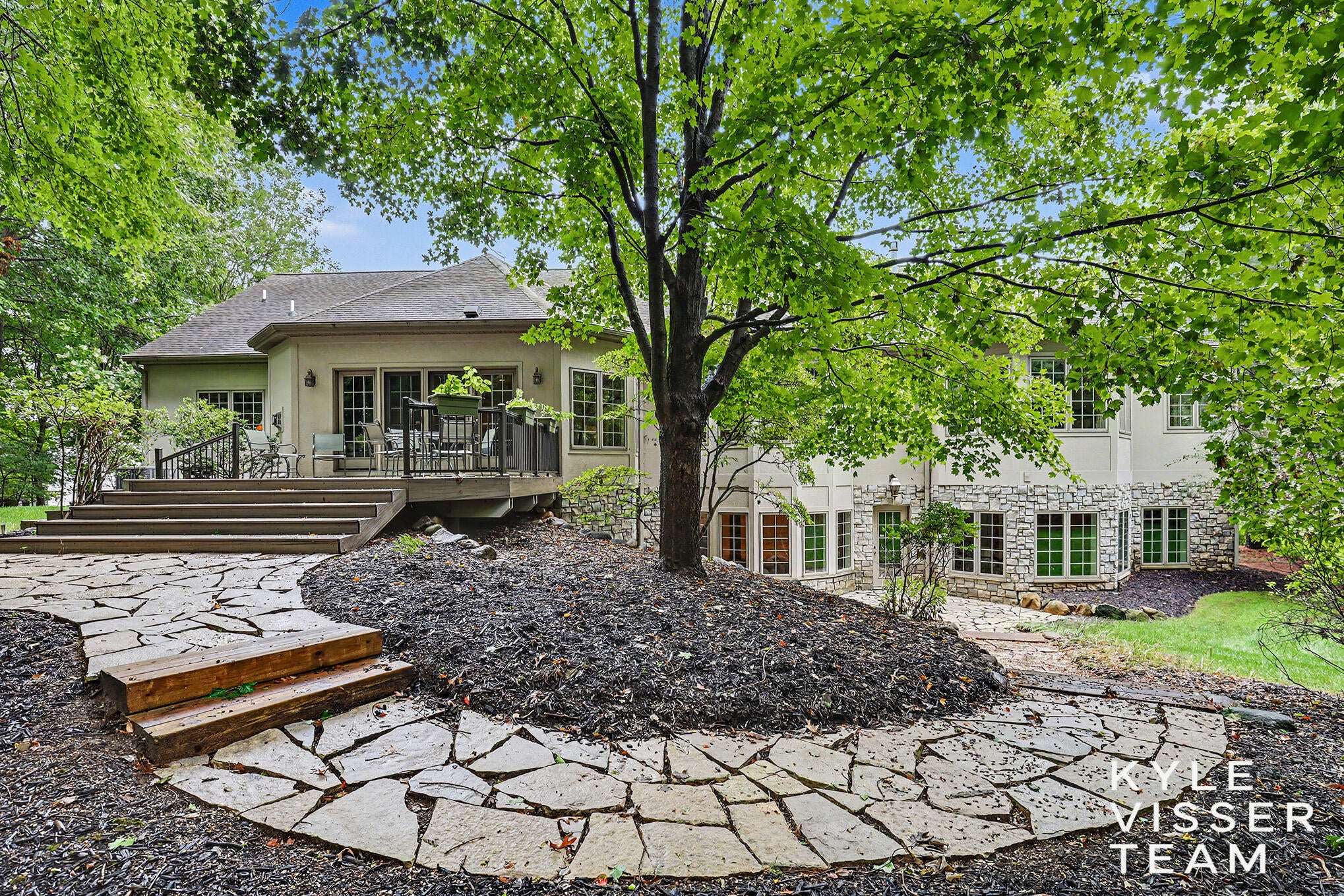 7685 Wood Violet Court SE