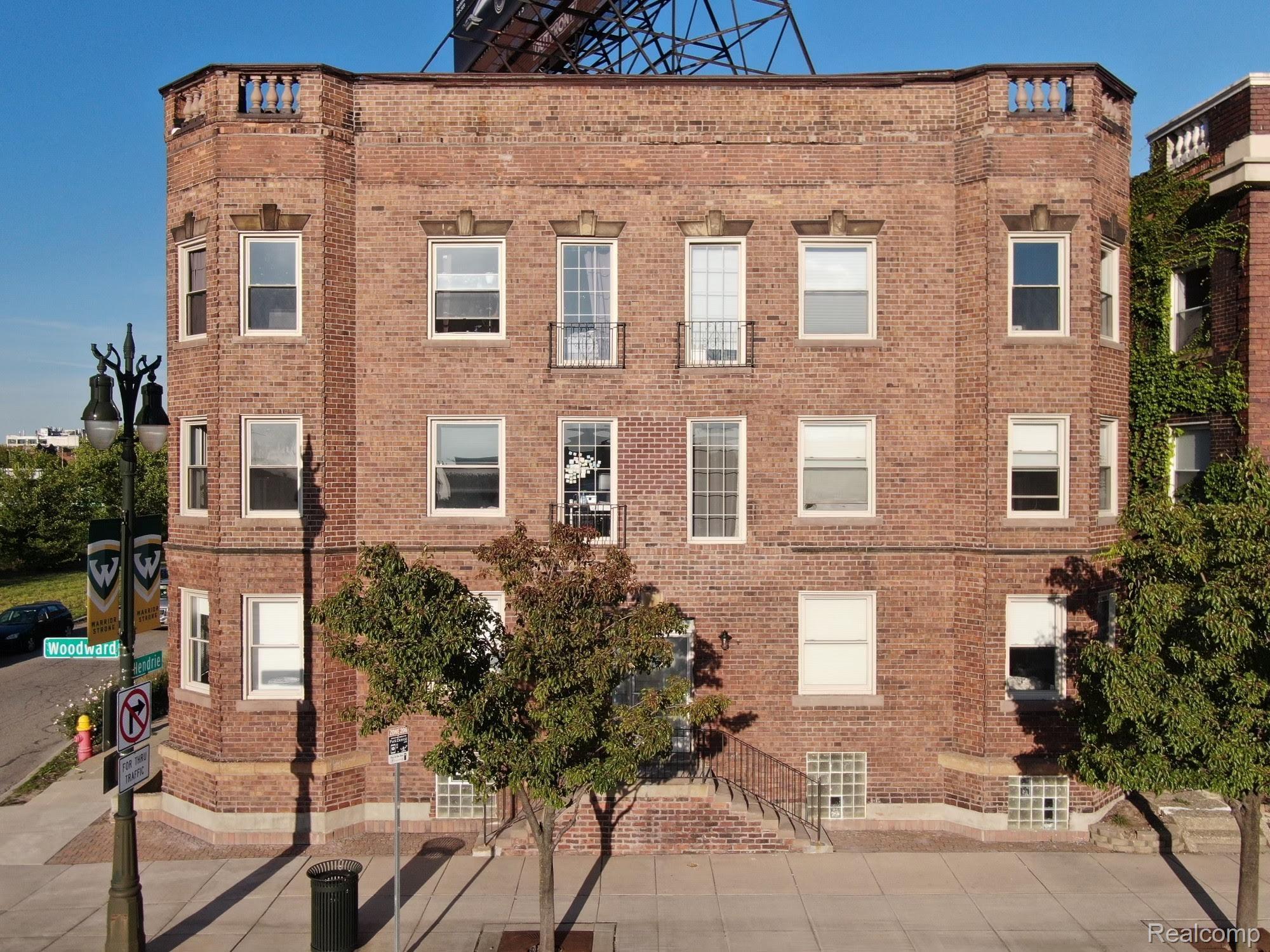 5764 Woodward Avenue