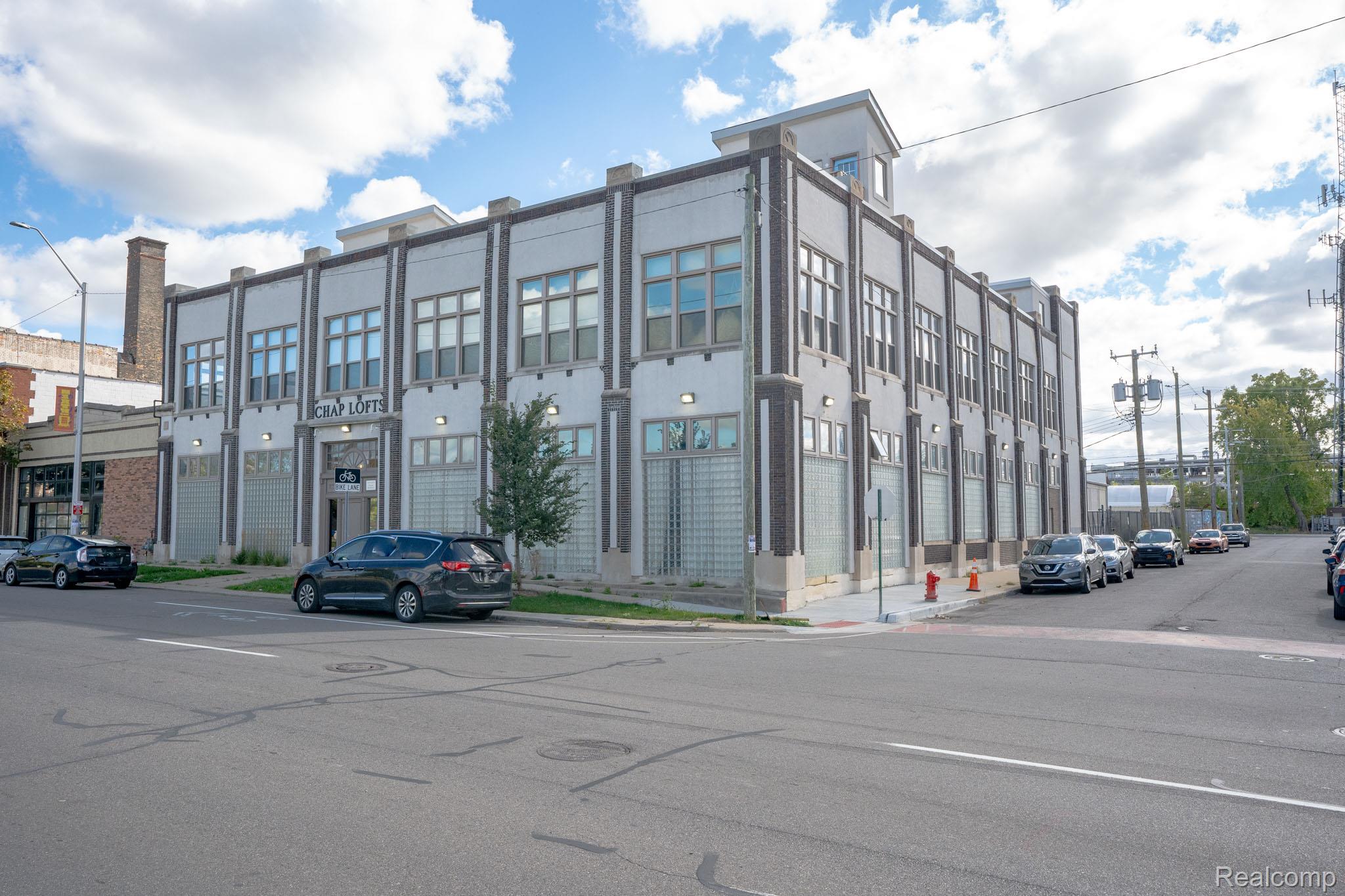 2843 E Grand Boulevard 4