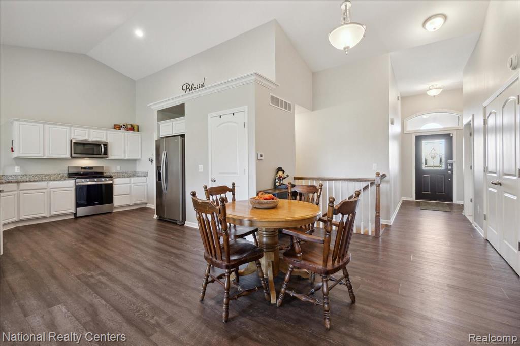 251 Devonshire Drive 1