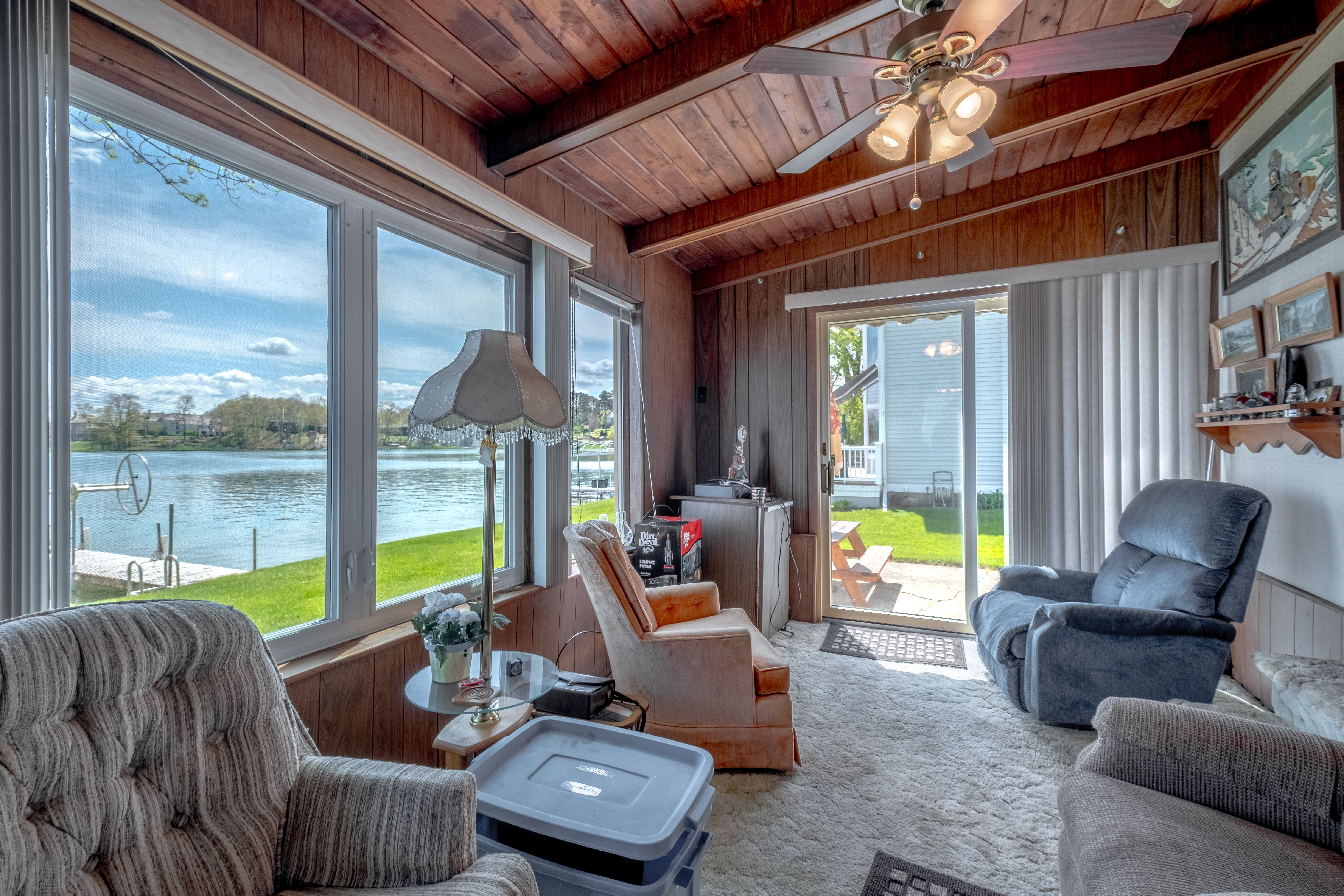 Fenton Charter Township Genesee, Michigan 48451, United States, 2 Bedrooms Bedrooms, ,1 BathroomBathrooms,Residential,Active,126047