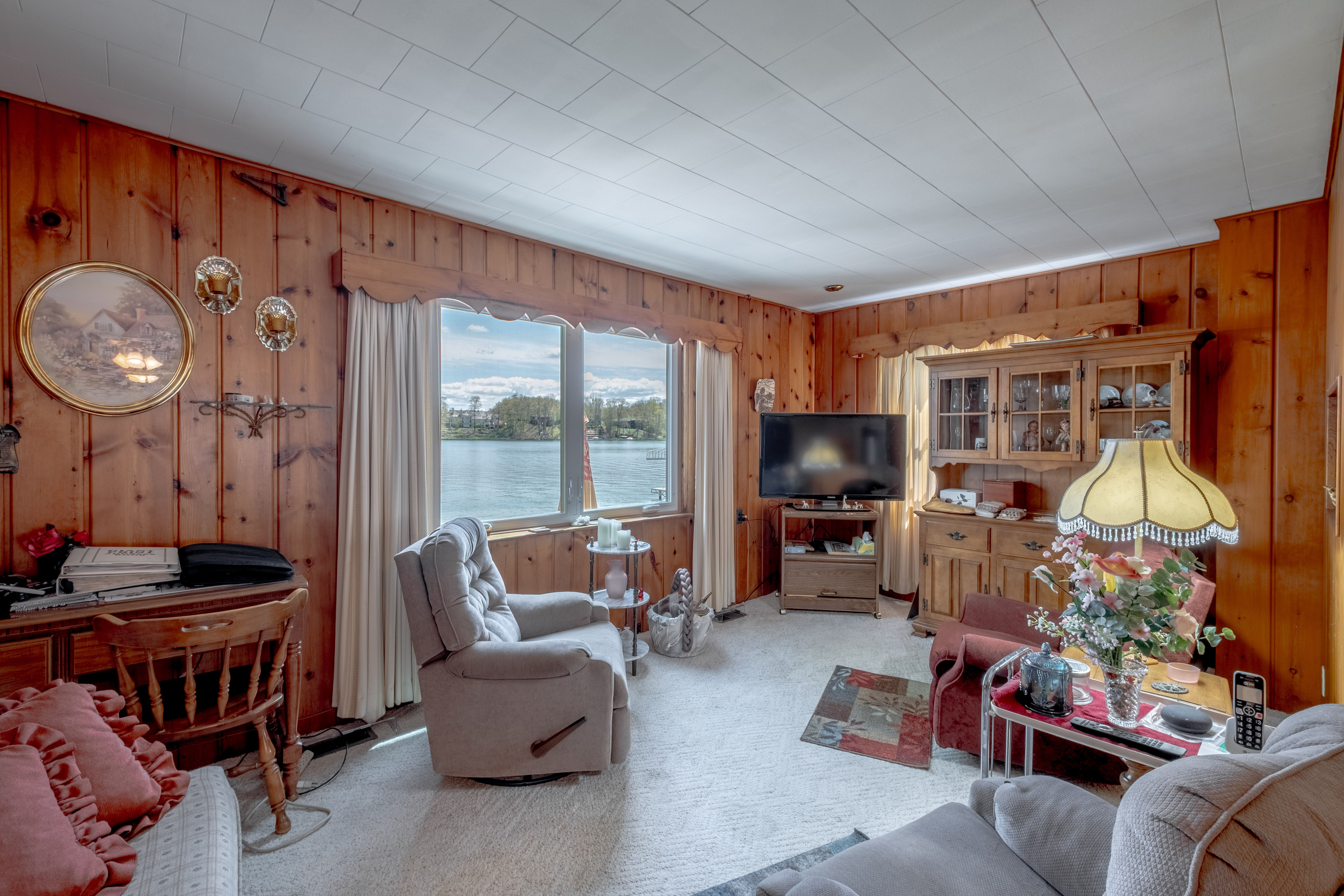 Fenton Charter Township Genesee, Michigan 48451, United States, 2 Bedrooms Bedrooms, ,1 BathroomBathrooms,Residential,Active,126047